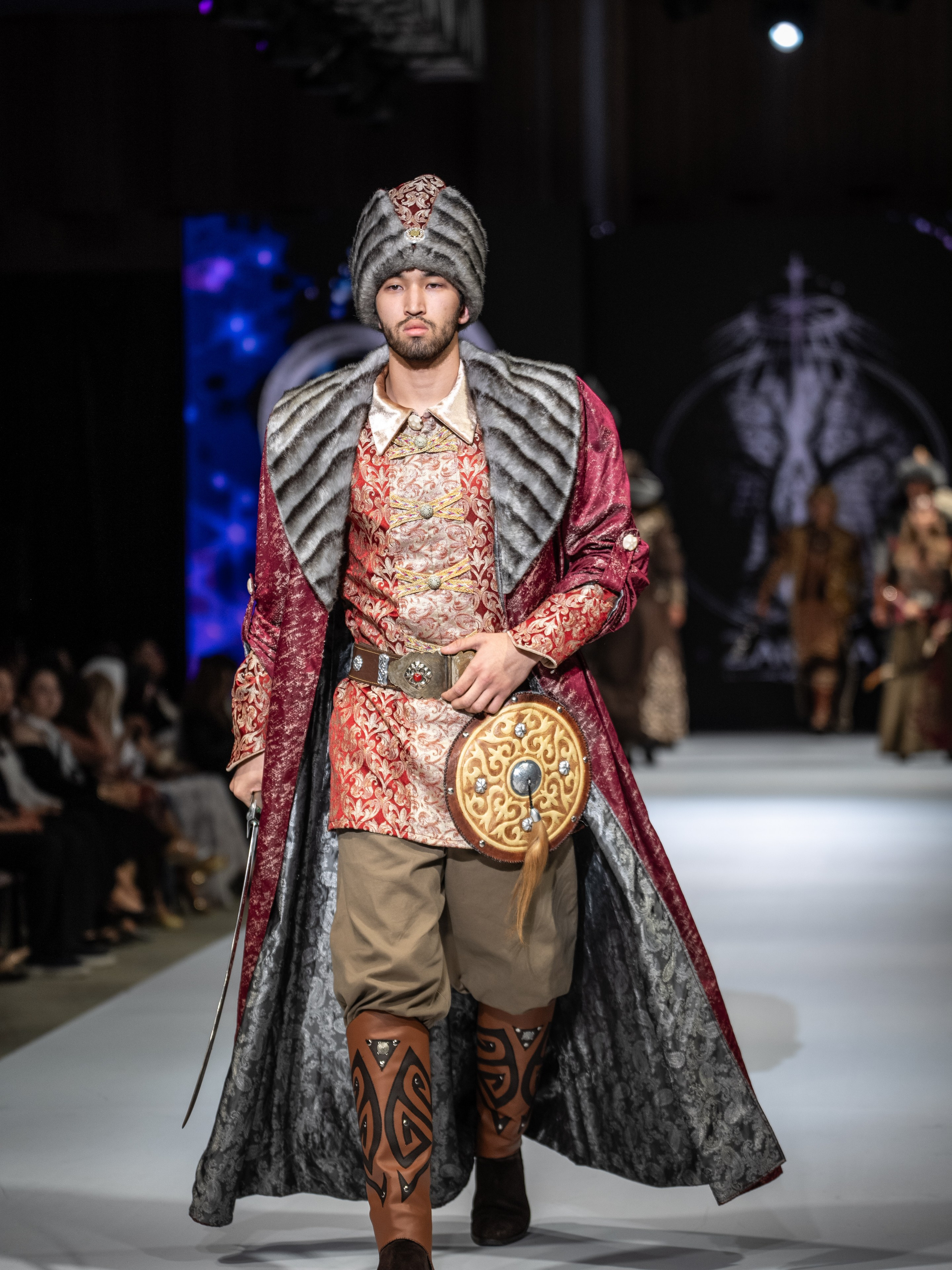 EURASIAN FASHION WEEK Lo Zarata. Сайт Алматинского НЮ АРТ, будуар и фэшн фотографа Дениса Карпенко