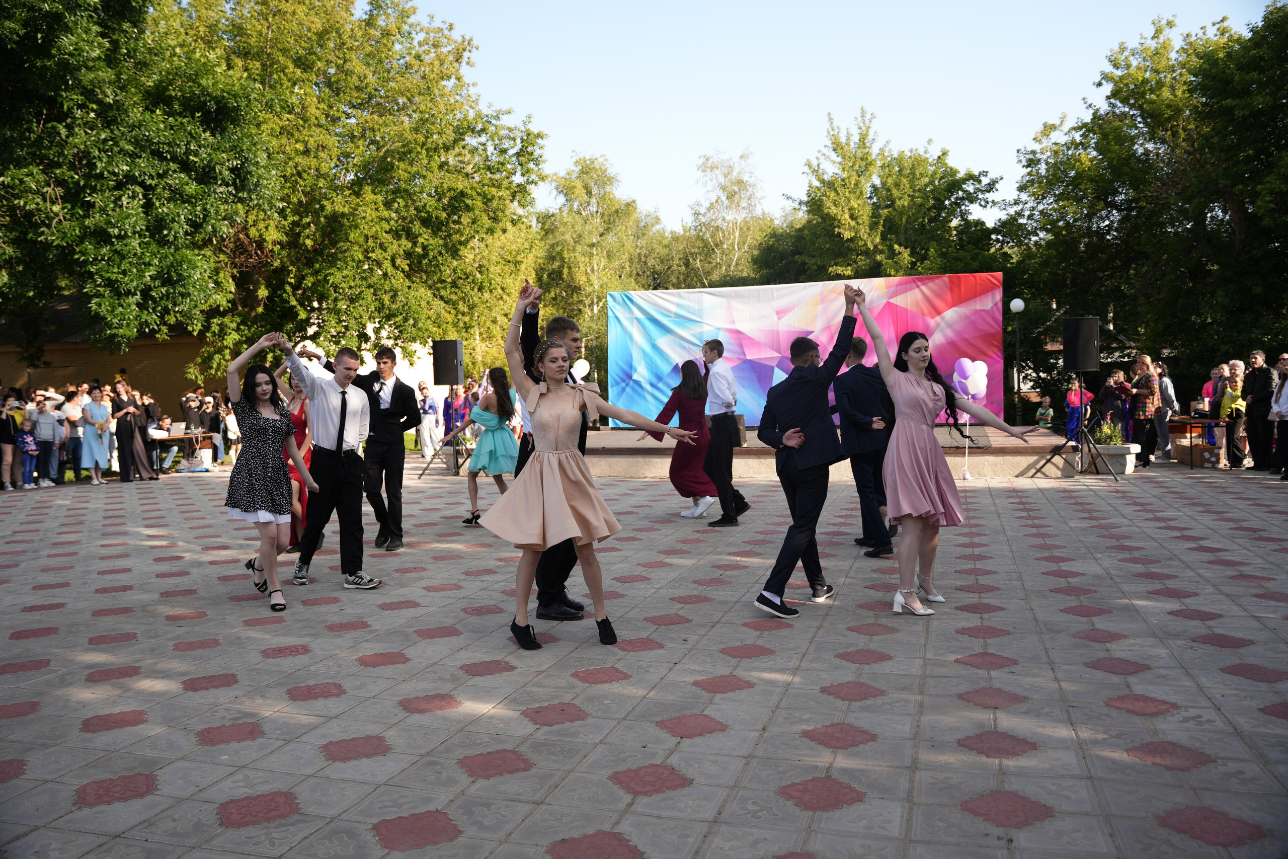 Выпускной в парке. Ольга Плаксина фотограф в Саратове