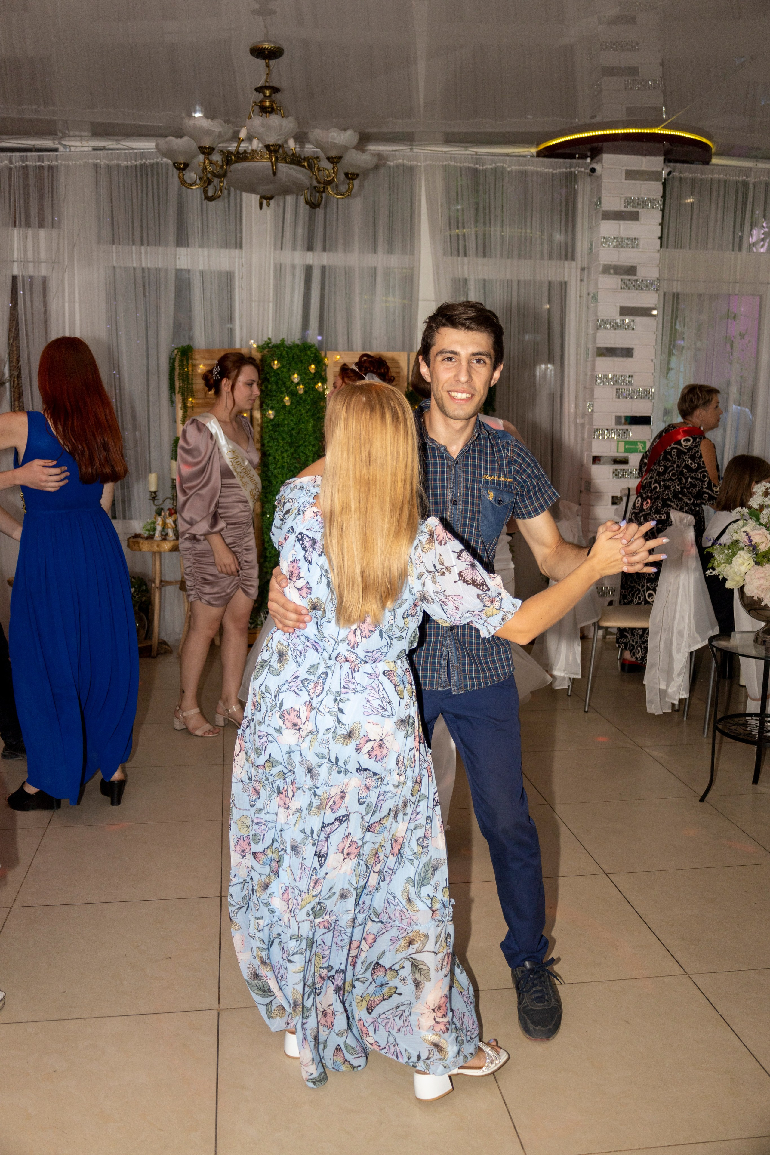 Андрей и Екатерина г. Шахты 2/09/2023. Свадебный фотограф ростовская область