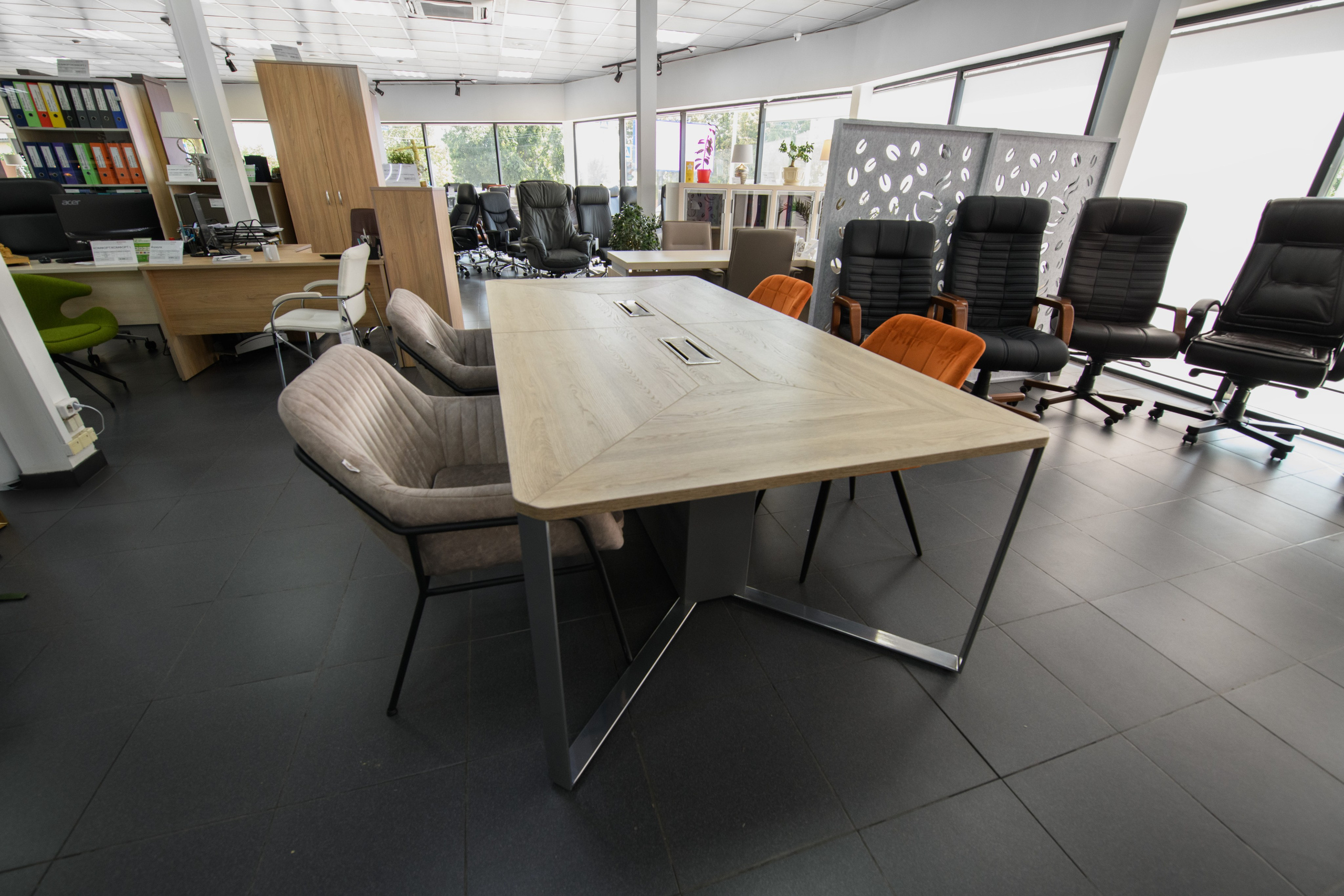 Интерьер мебельного салона Юнитекс. Профессиональная фотосъемка. Ростов-на-Дону