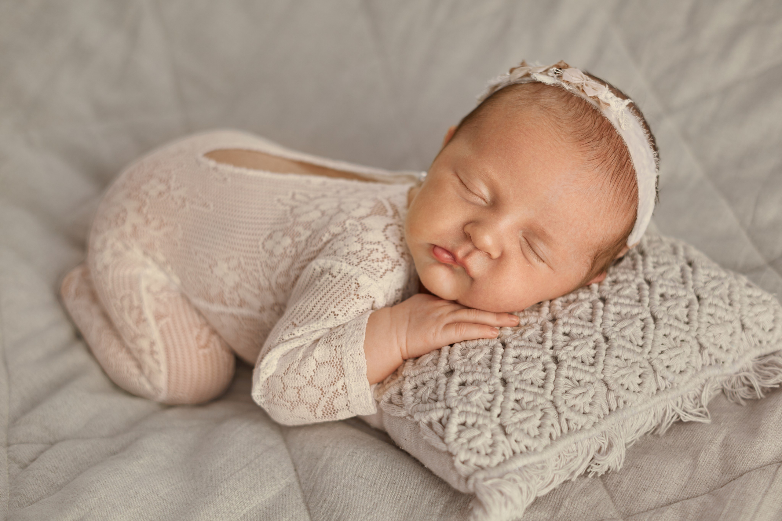 Newborn. Фотограф женского портрета, беременности и материнства Харькова Елена