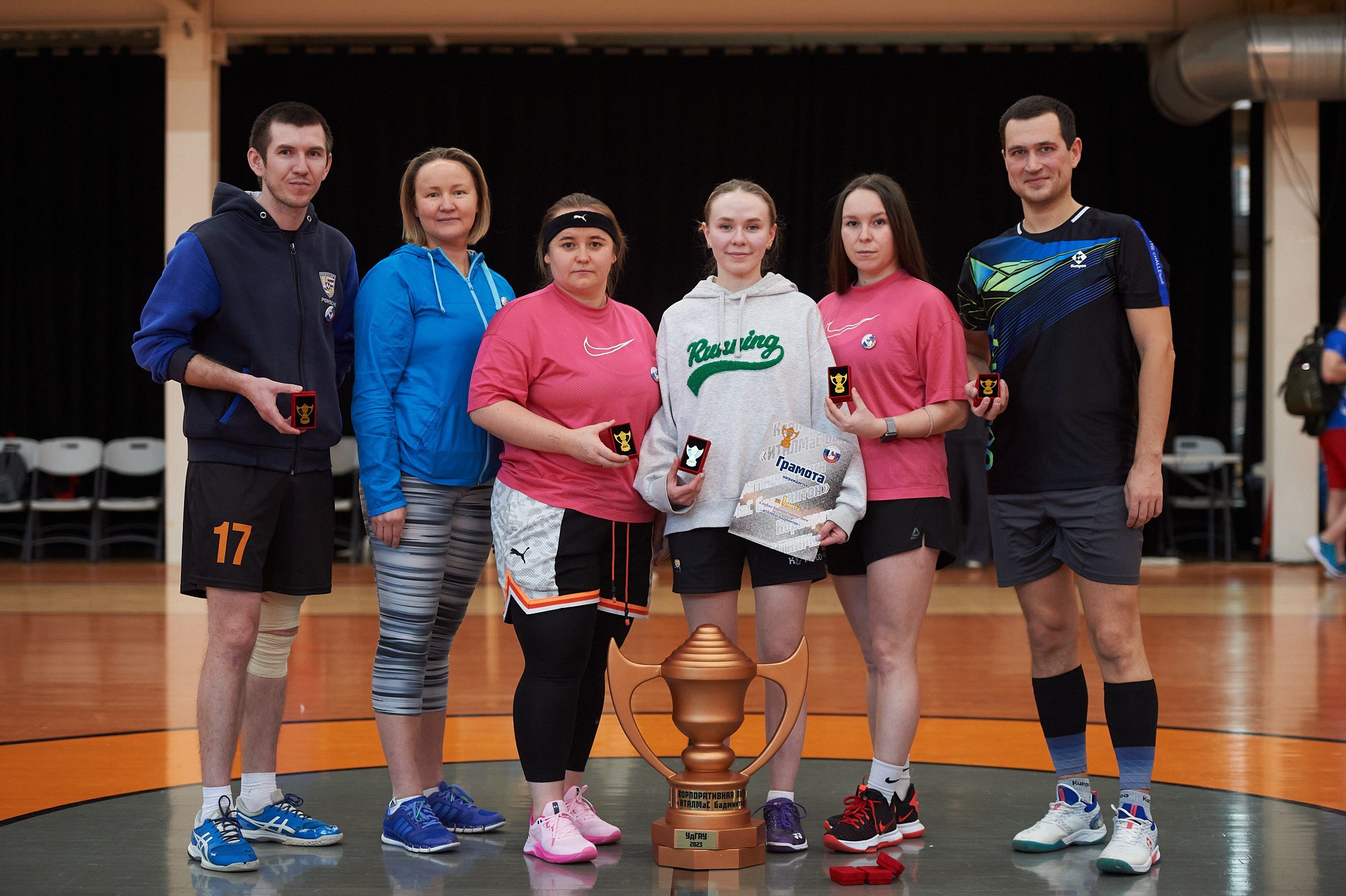 Спорт фотография бадминтон корпоративный кубок. Спортивный репортажный фотограф в Ижевске Сергей Мерзляков