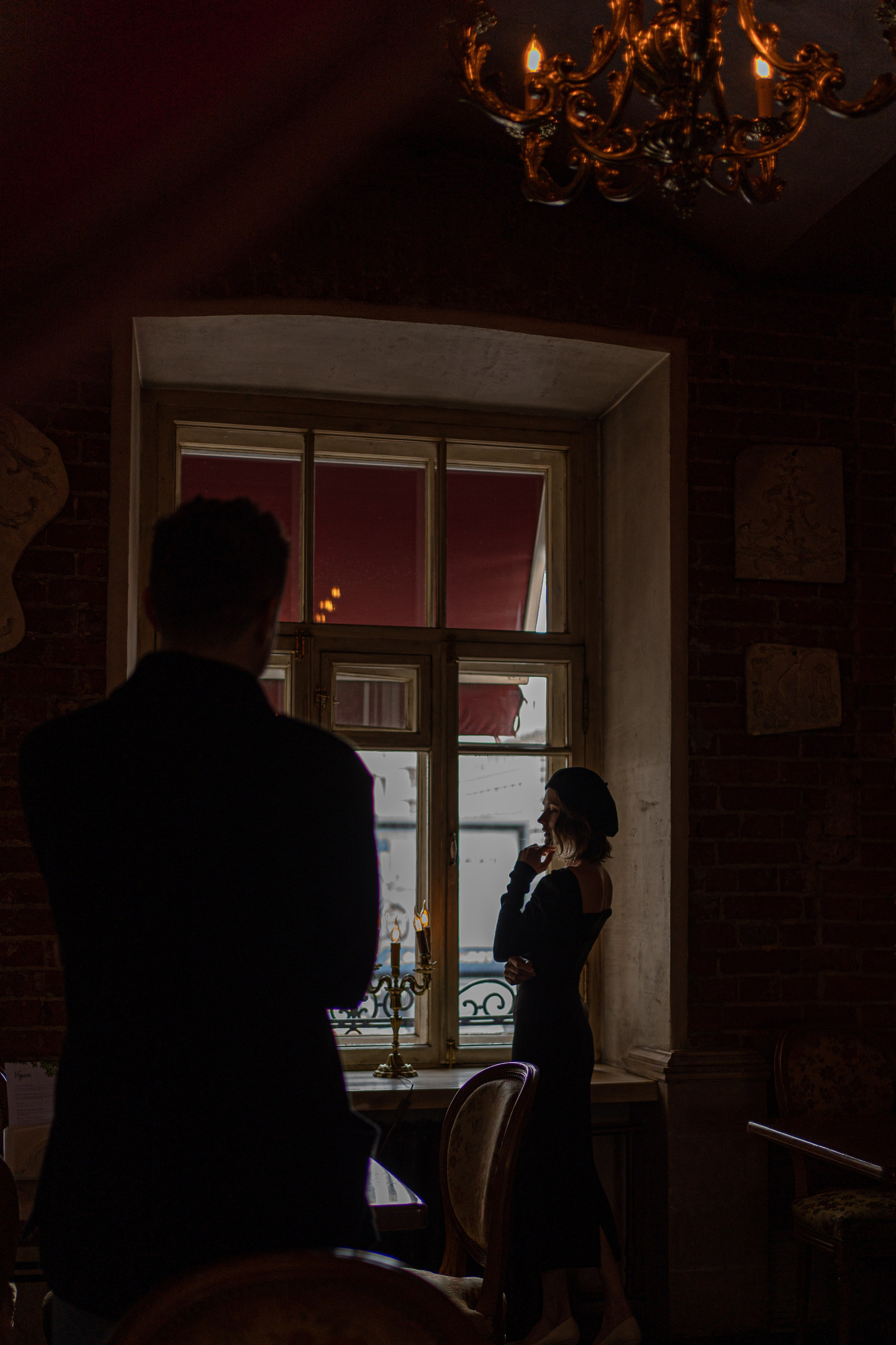 Парижская мелодия II. Главная