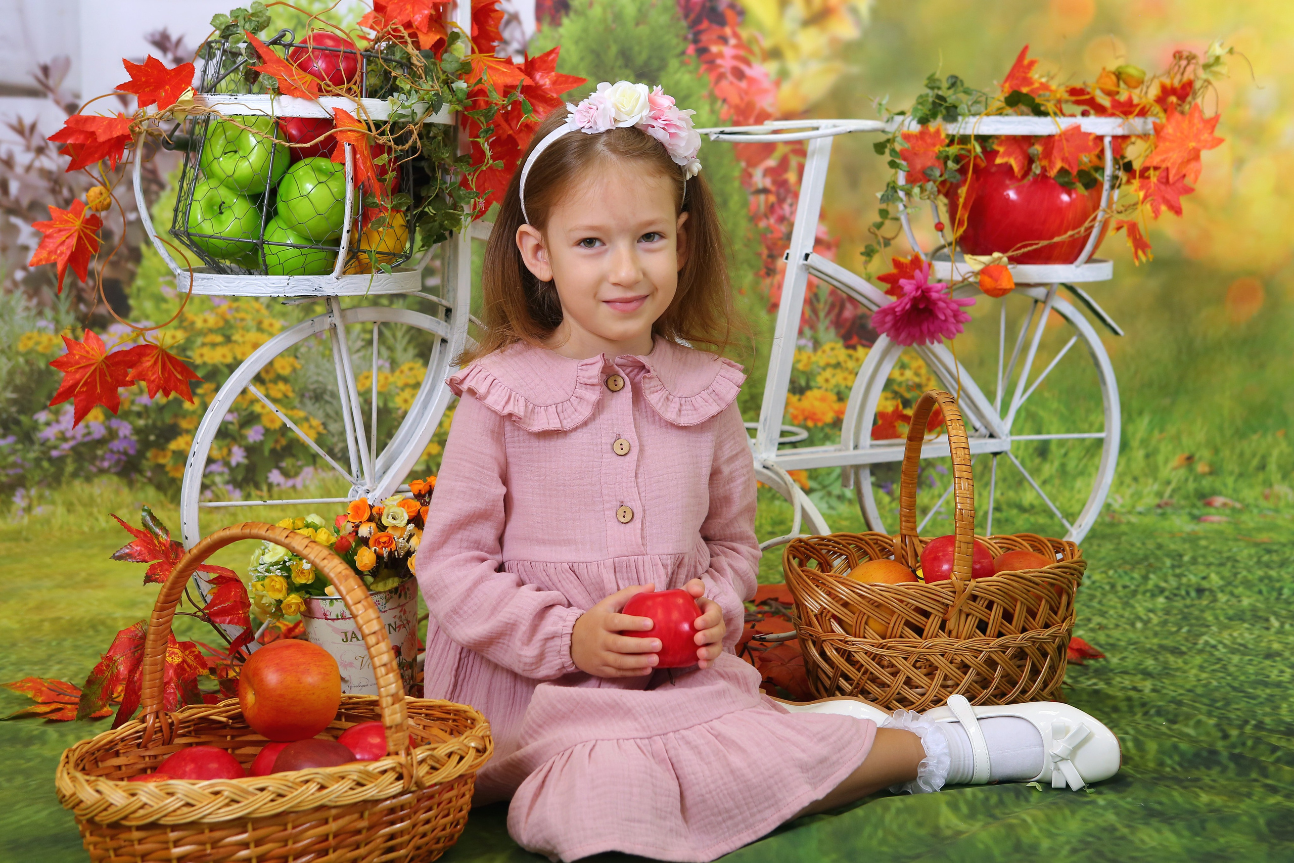 Яблоневый сад. Студия детской и семейной фотографии 12кадров