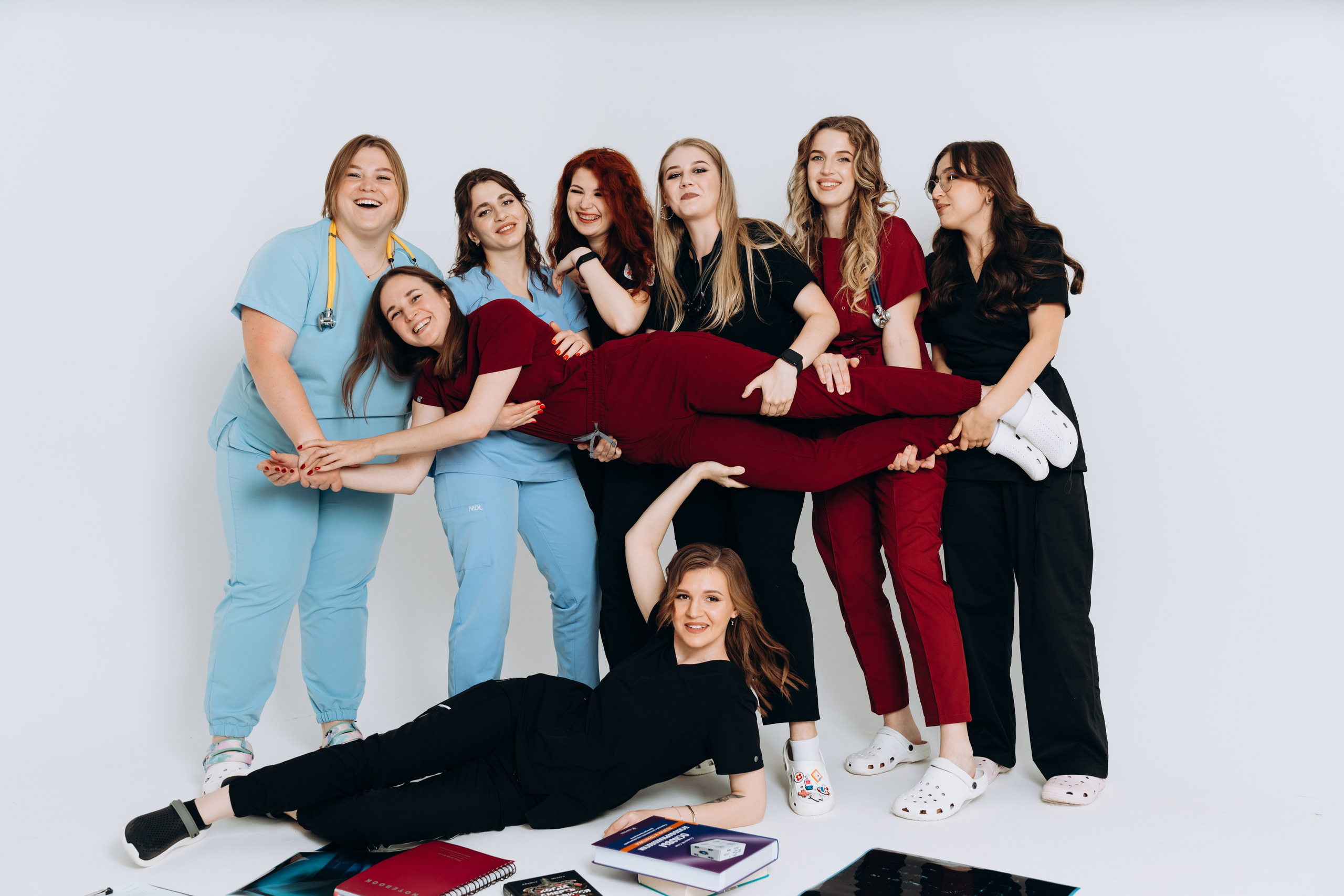 Групповая фотосессия для выпускников мед.института. Портретный свадебный фотограф Крым | Евгения Щитенко