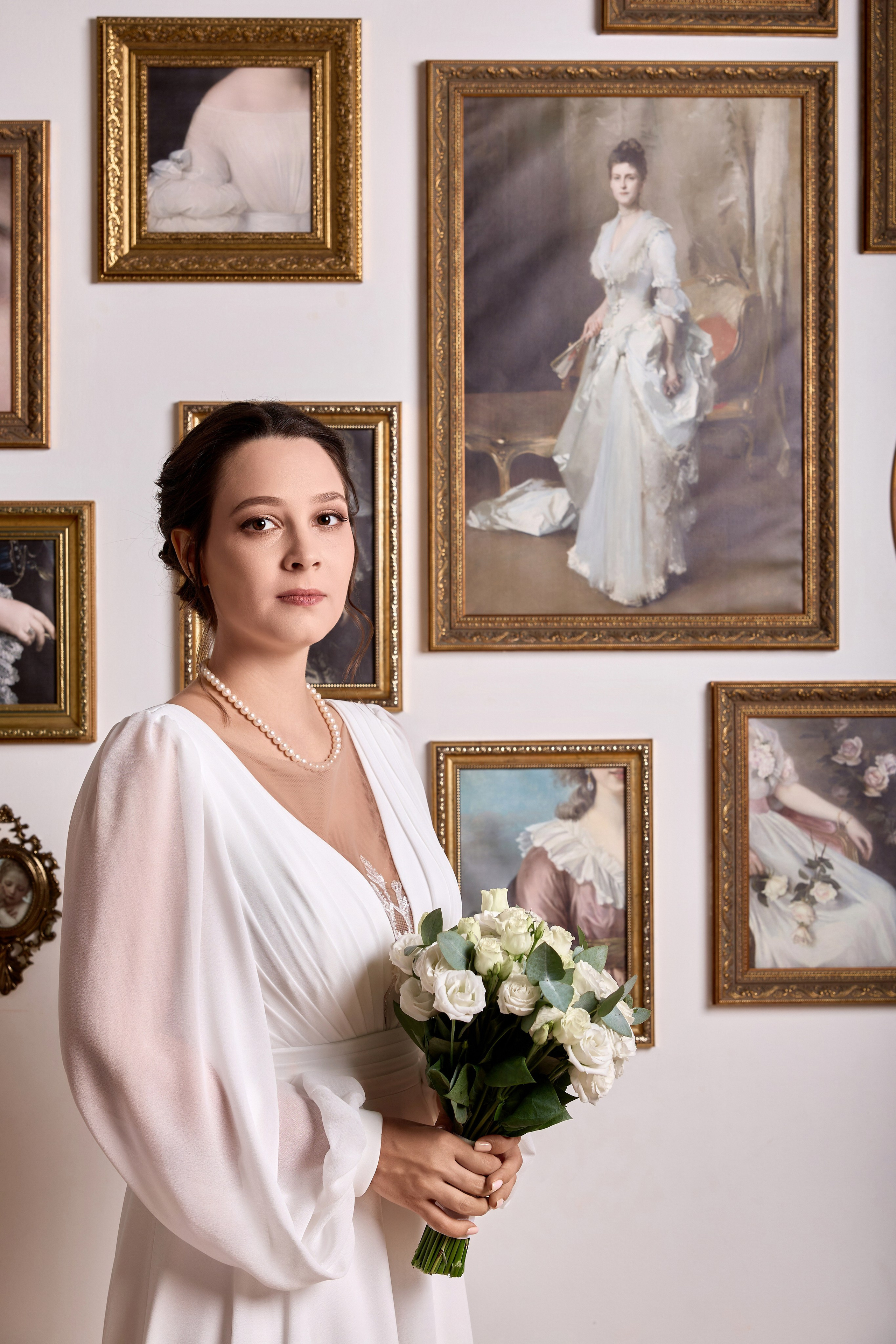 Свадебная фотосессия в студии и регистрация брака в Грибоедовском ЗАГСе