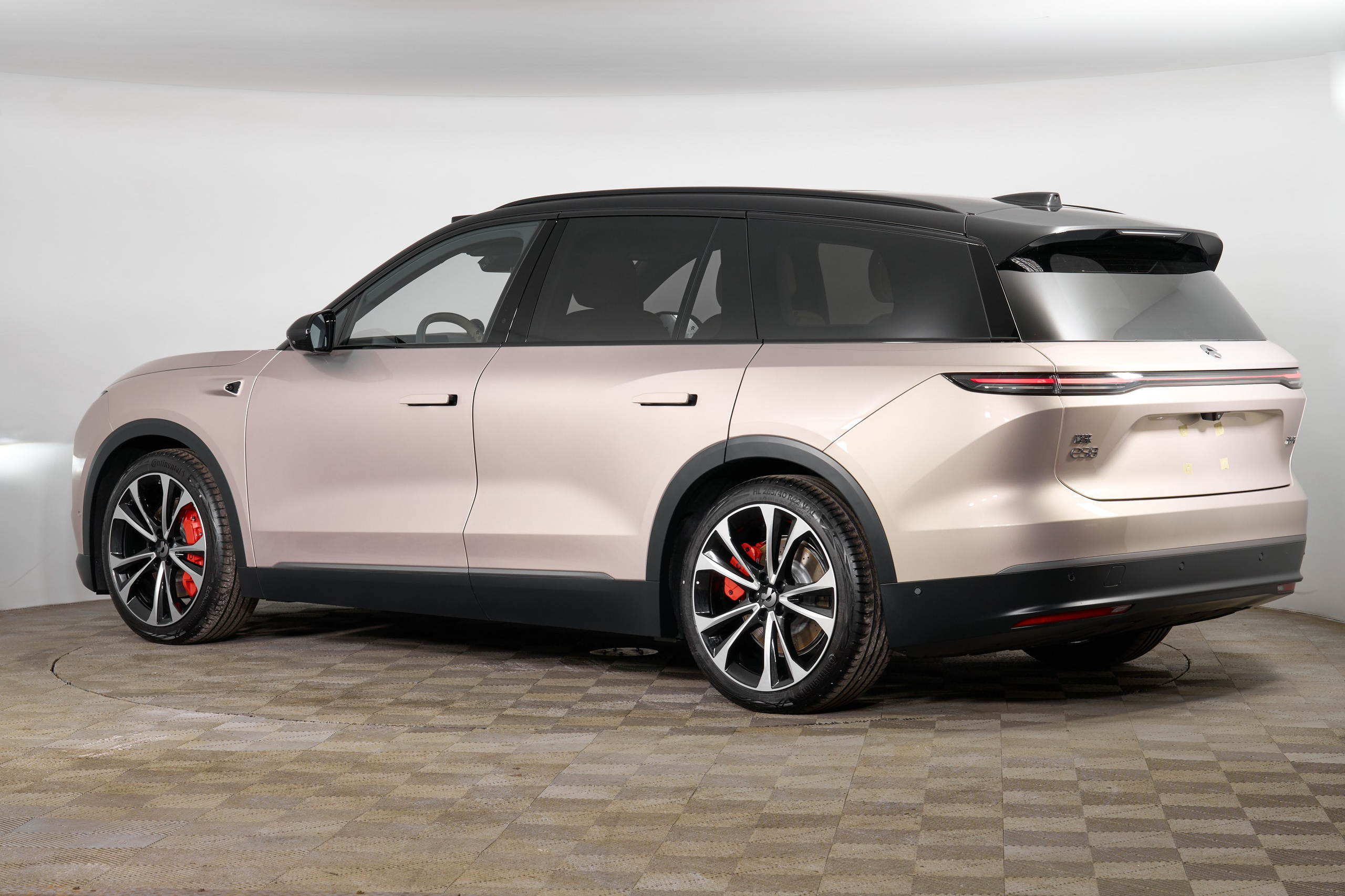 NIO ES8. Фотограф Николай Прокофьев модельные тесты в Москве