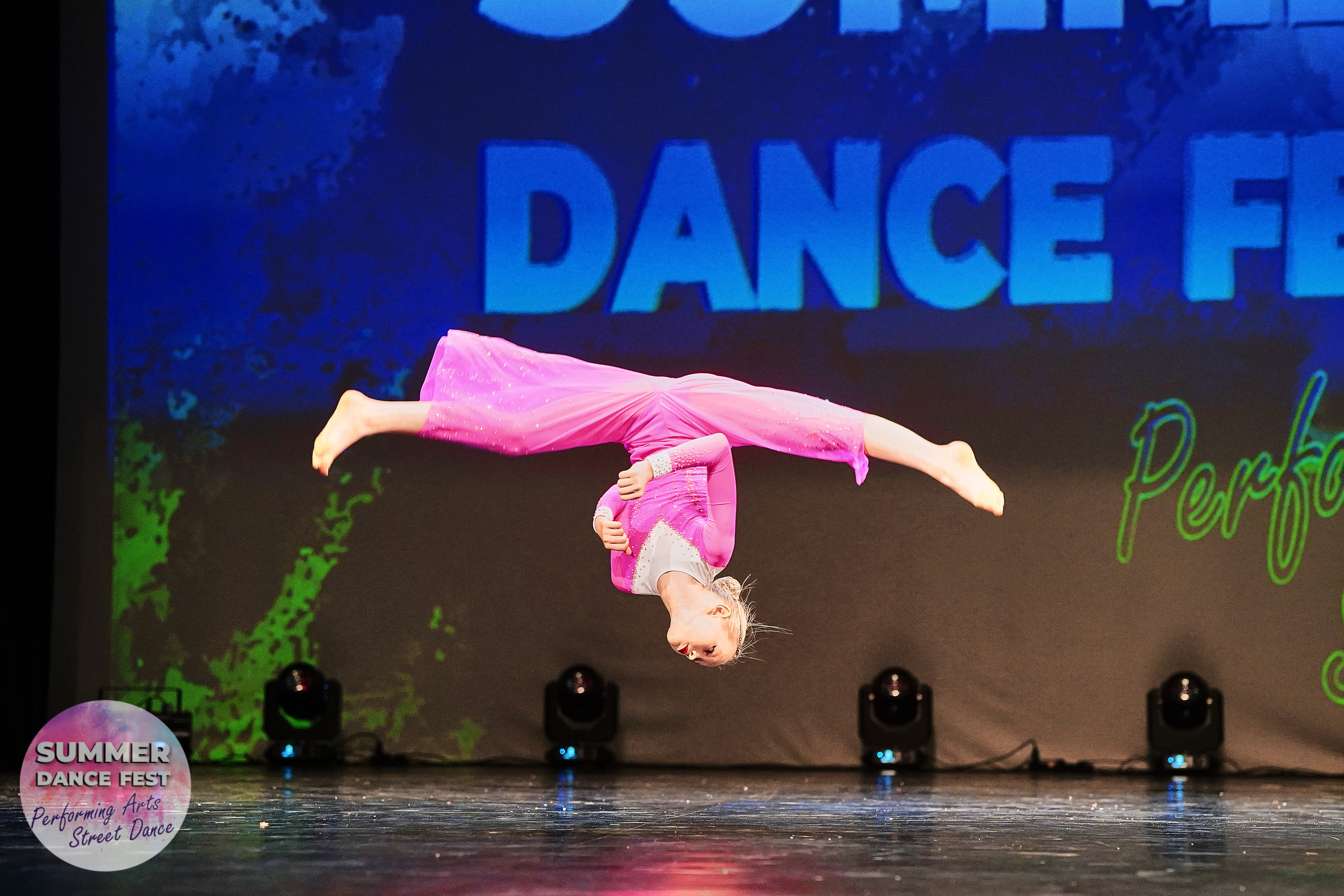 Танцы и спорт. Фотограф Петр Анисимов