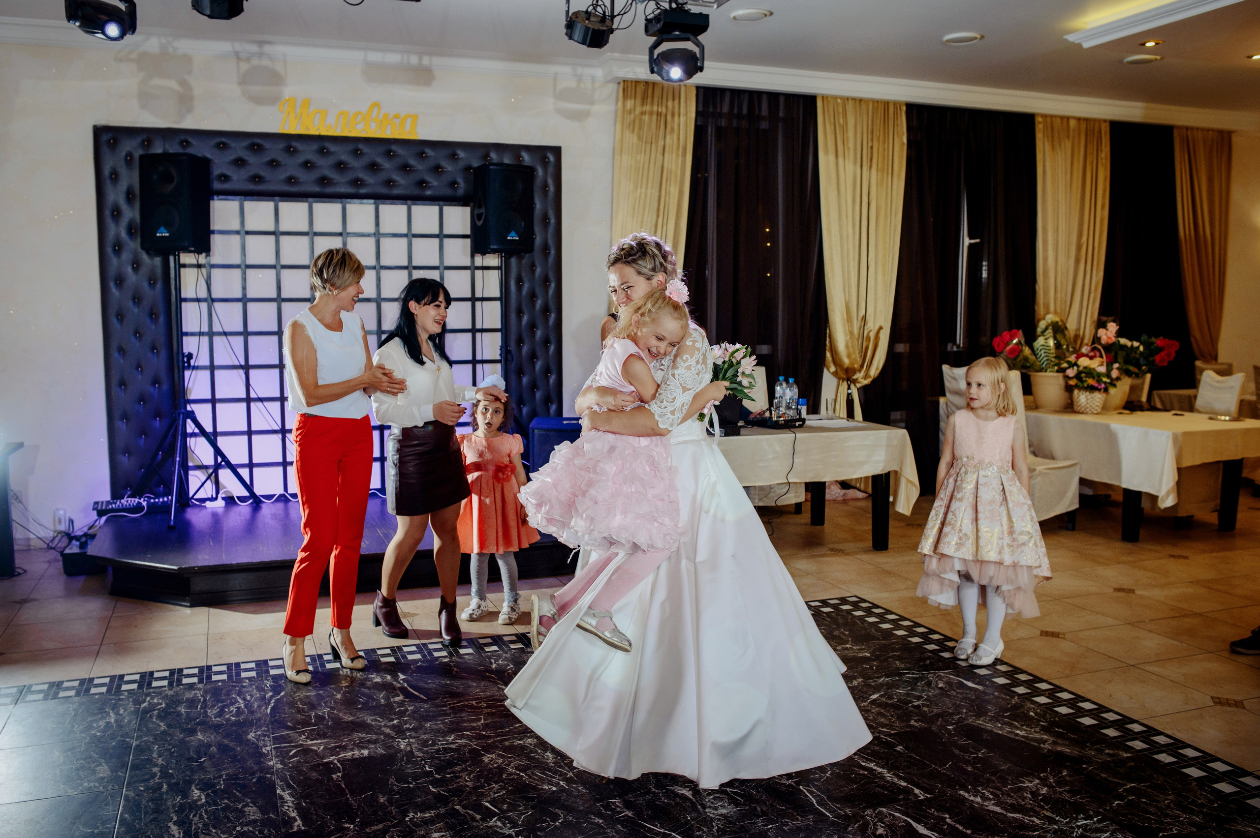 Юрий и Светлана. Королева Елена Свадебный и семейный фотограф в Туле