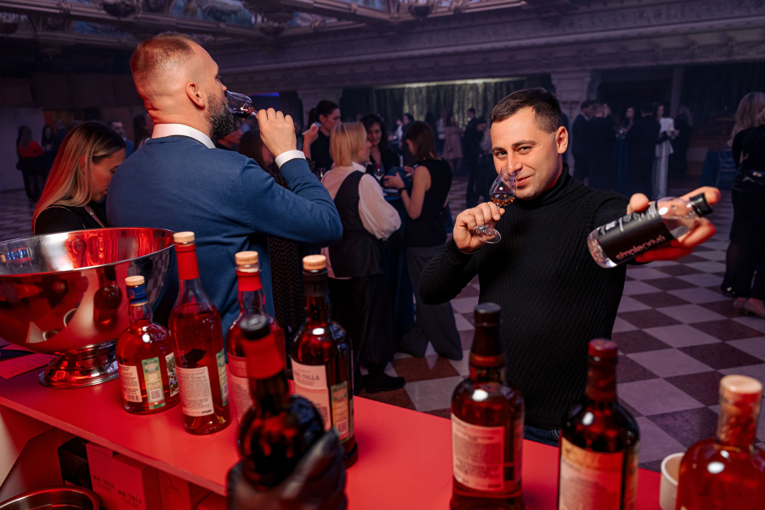 SIMPLE PRIVE. Максим Комаров — Профессиональный фотограф