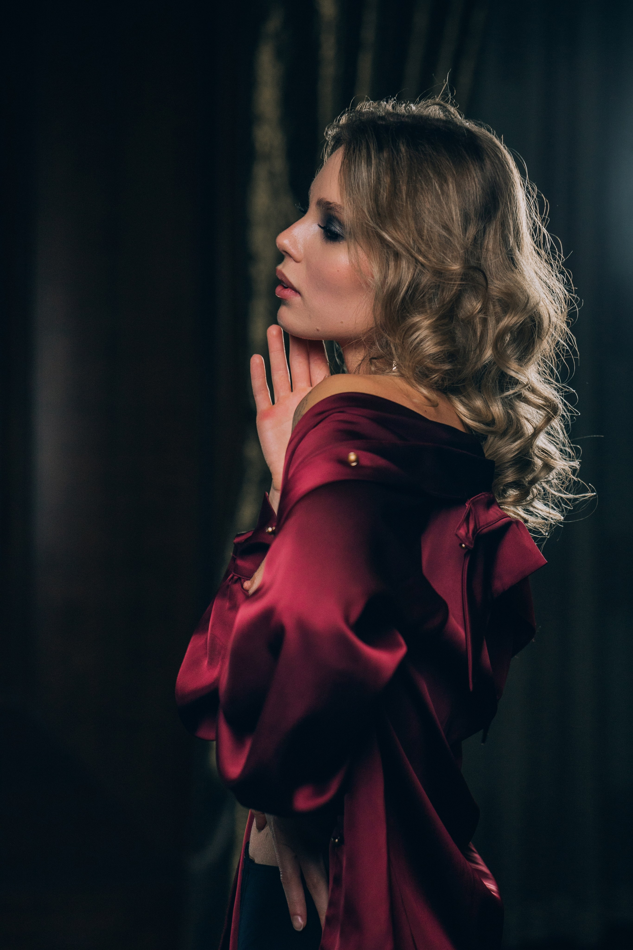 Ню в отеле. Фотограф Александра Кузуб Санкт-Петербург