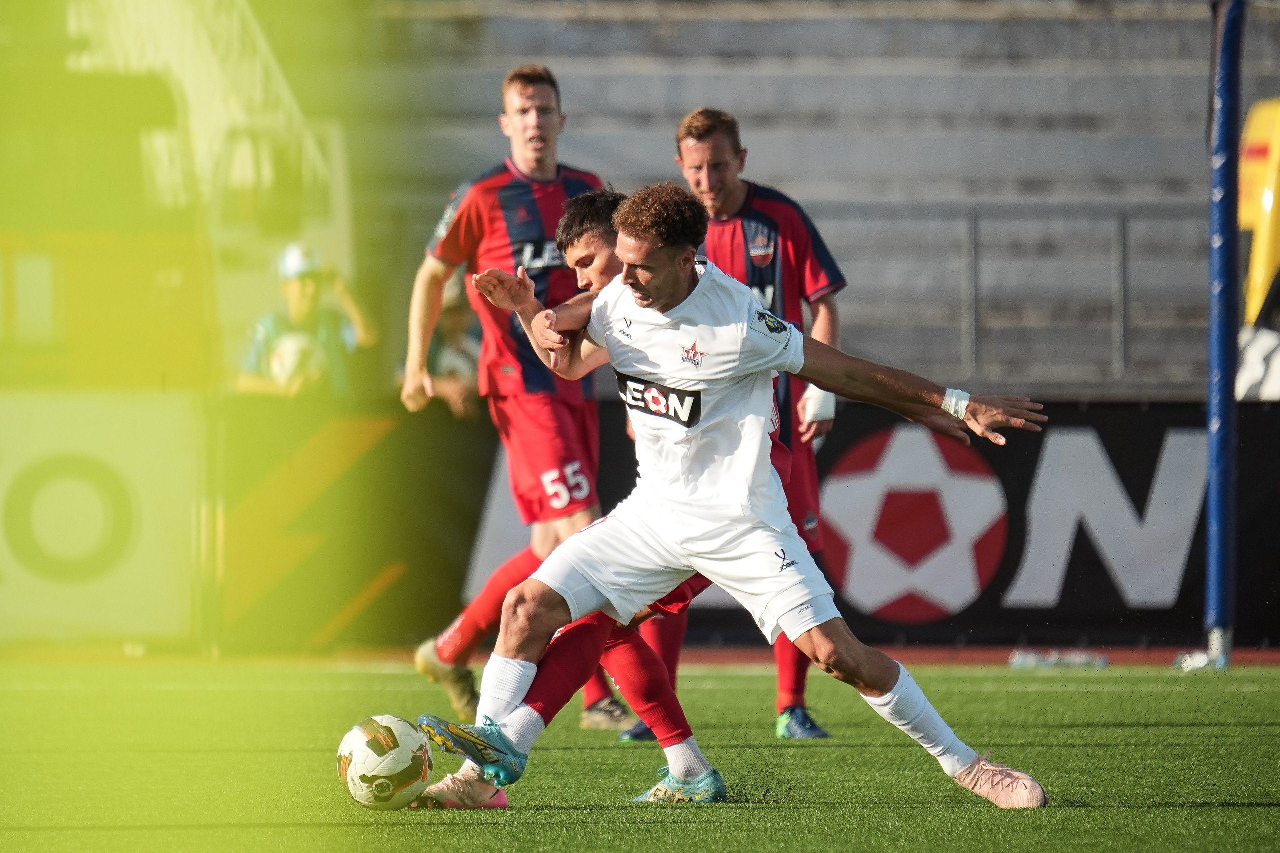 Футбол. Репортажный фотограф Красноярск Алекс Чампакхам