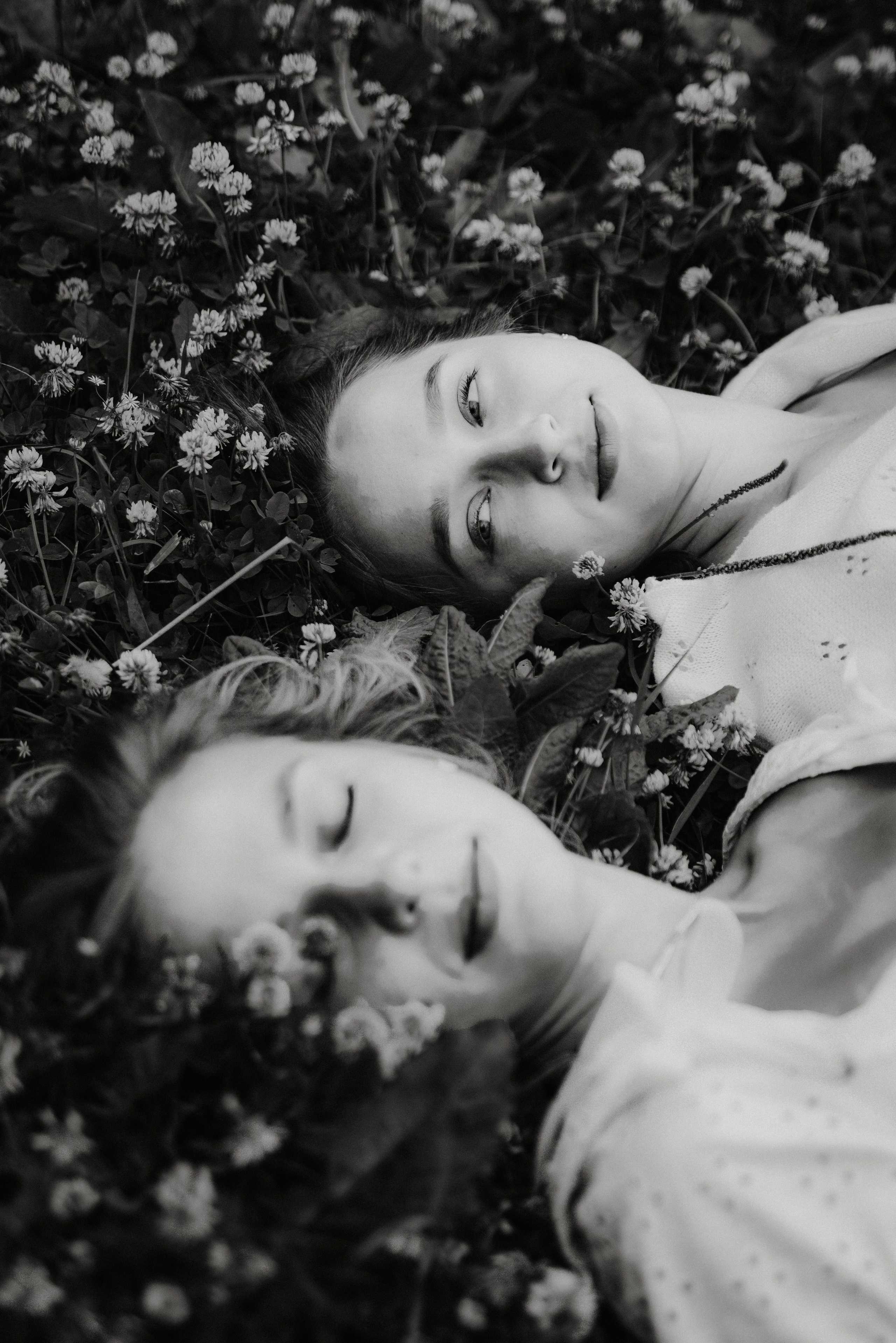 Алена и Даша