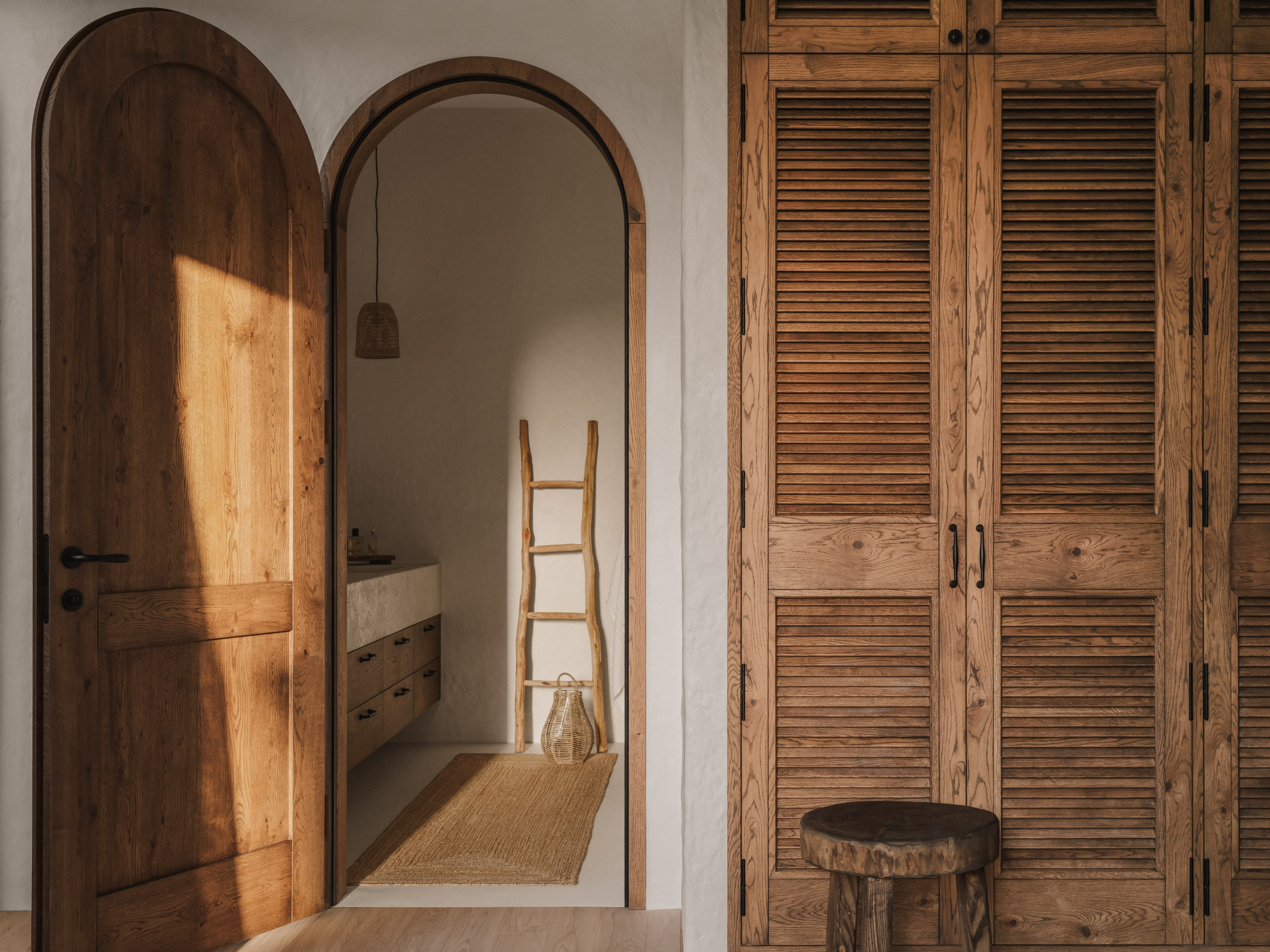 Фотосъёмка дизайн проекта квартиры в Esentai City. Роман Якунин — интерьерный фотограф в Алматы