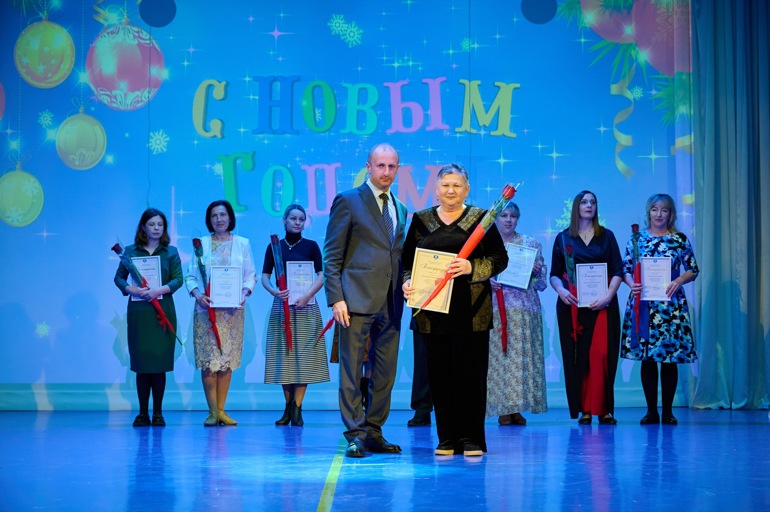 НГ концерт в Марьиной роще. Жизнь курорта Кабардинка в фотографиях