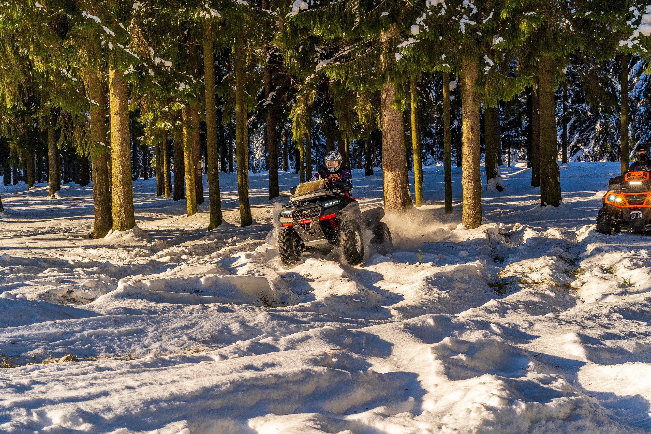 Кудрово ATV. Графический дизайнер Илья Левченко
