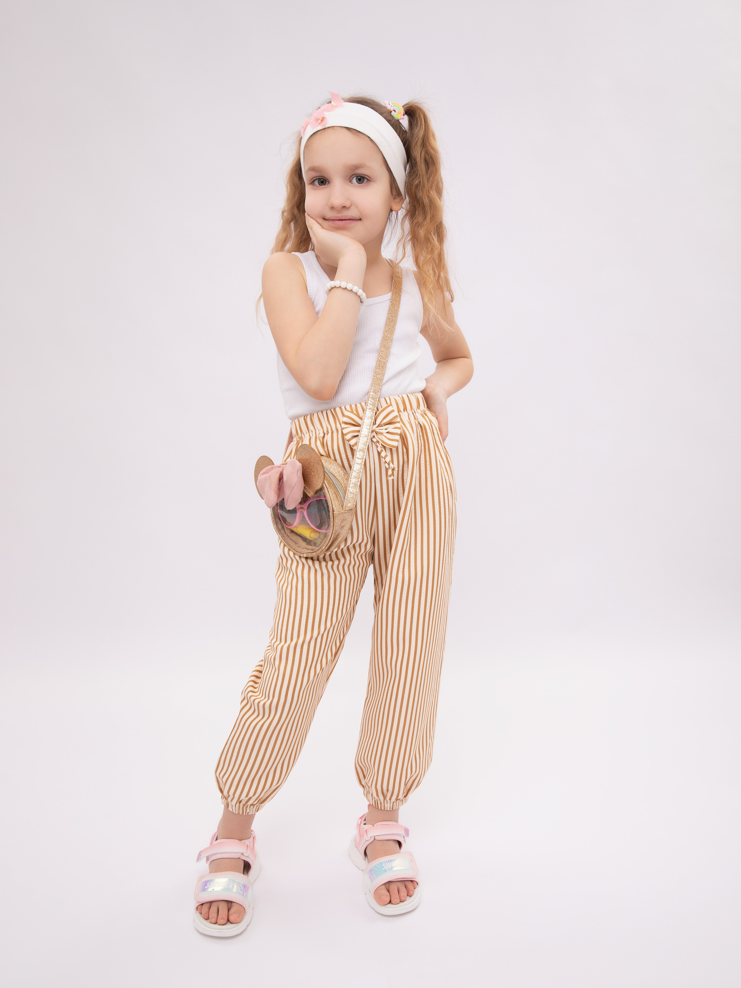 Детские летние брюки. Фотостудия предметной и модельной съёмки для маркетплейсов