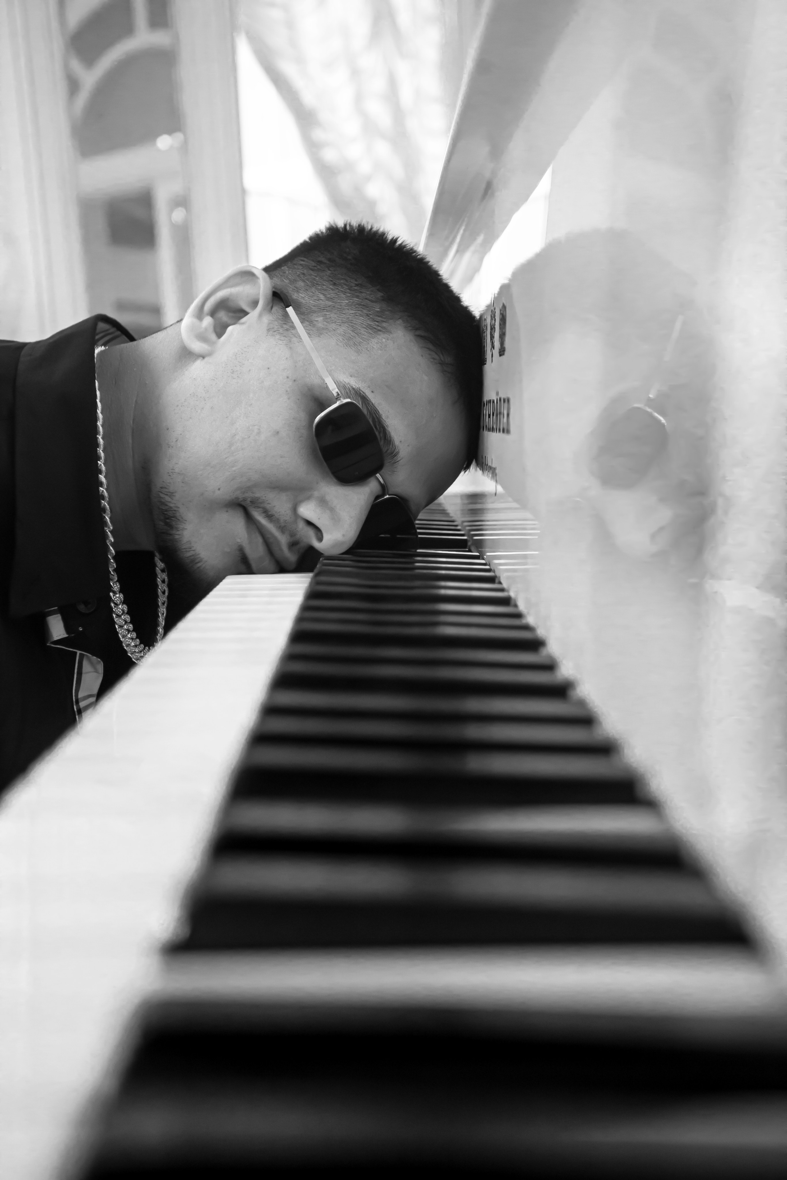 Dhanda Nyoliwala. Георгий Тришаков