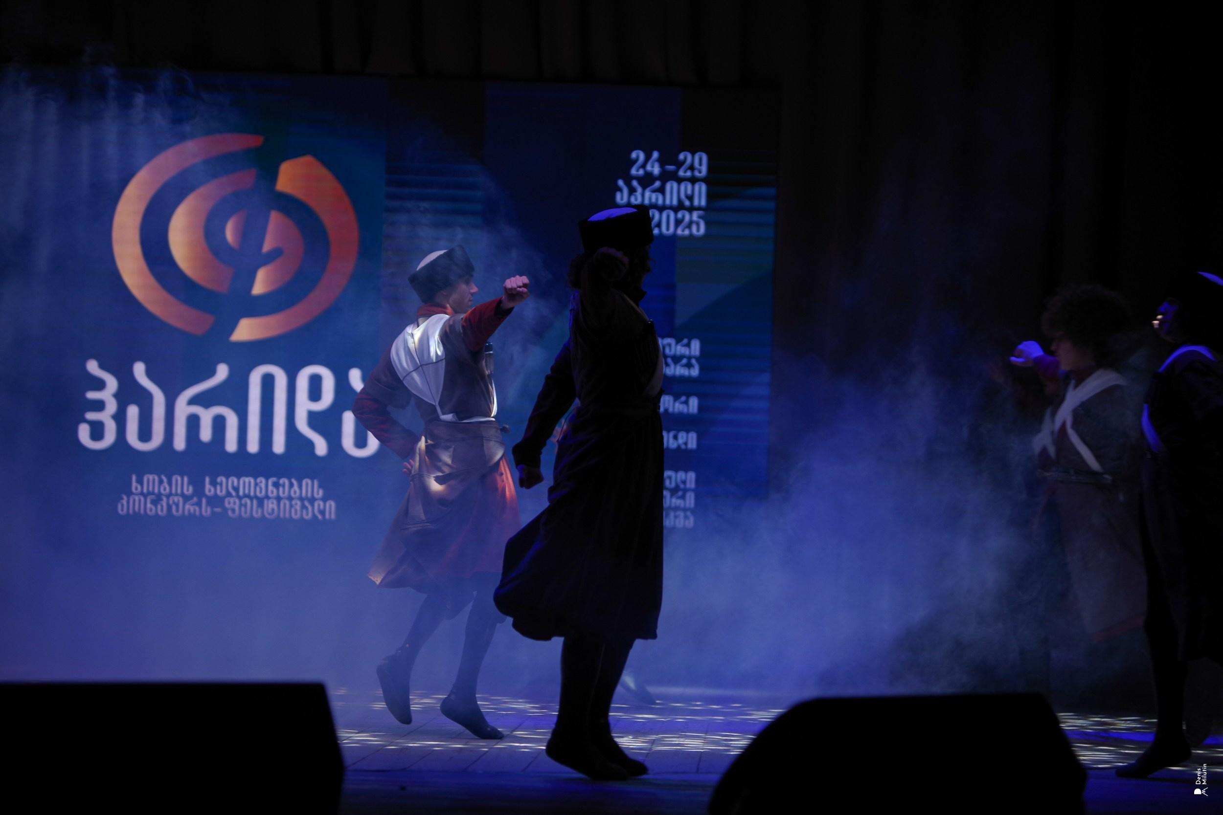 Танцы в Хоби. Портретный фотограф Денис Милютин