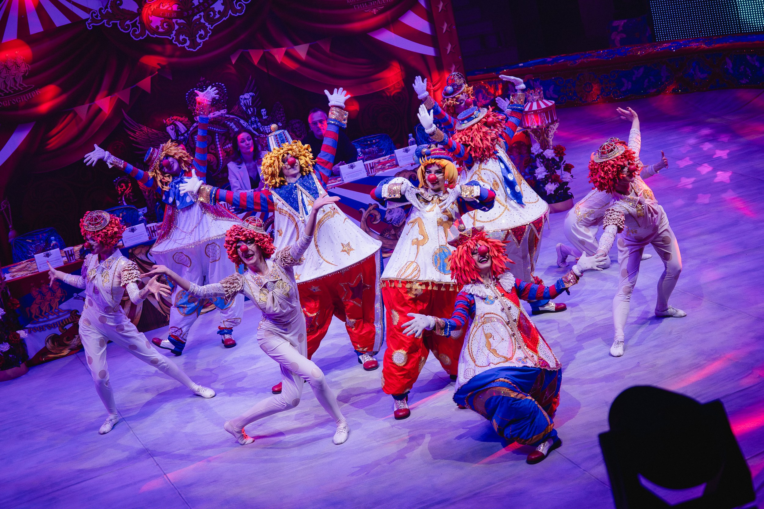 5 Континентов — Пресс-показ в Новосибирском Цирке. Воробьева Ксения — Спортивный и танцевальный фотограф Новосибирск