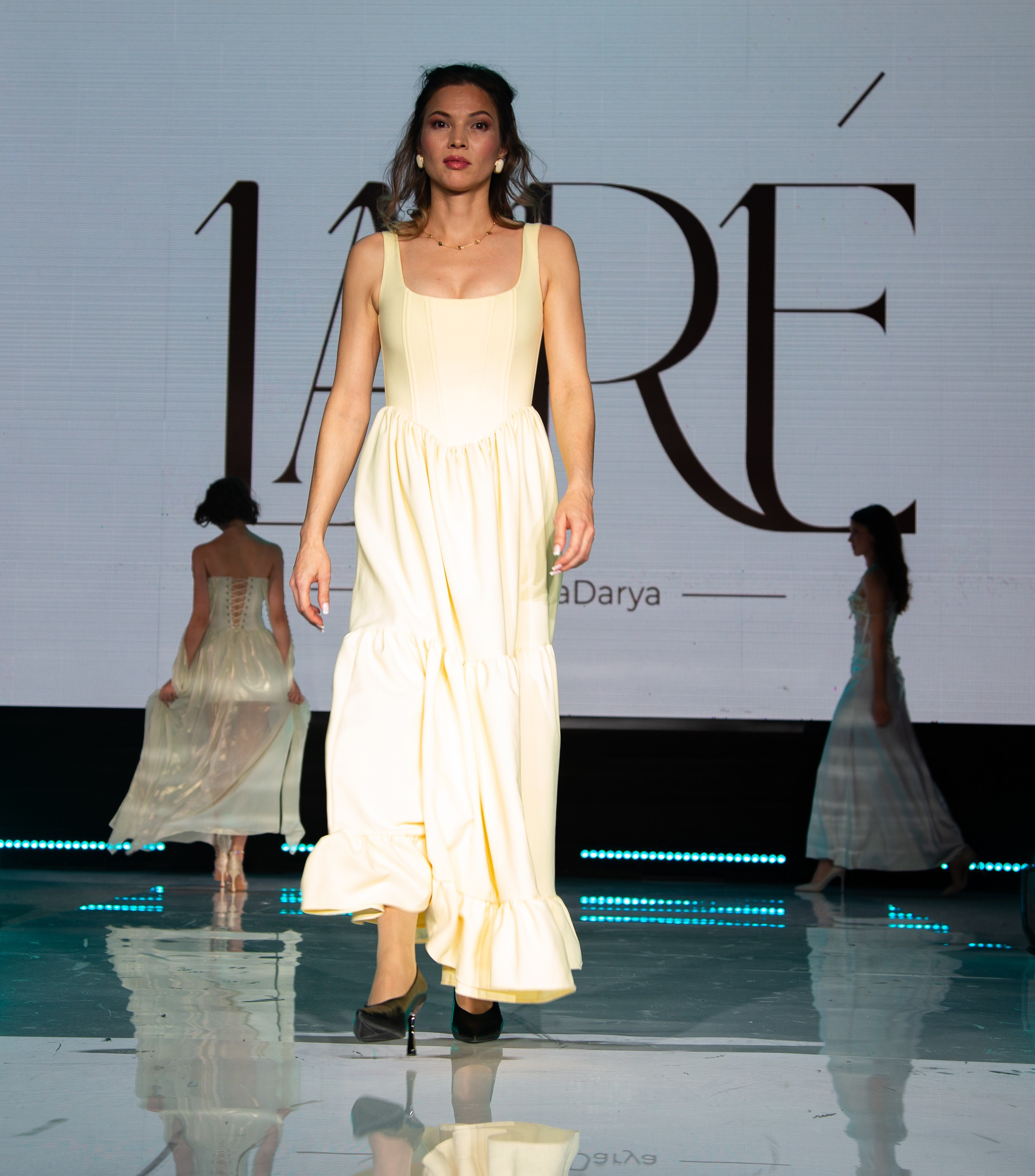 MFFRUSSIA (Moscow Fashion Fair Russia) Репортажная. Фотограф Надежда Абаренова