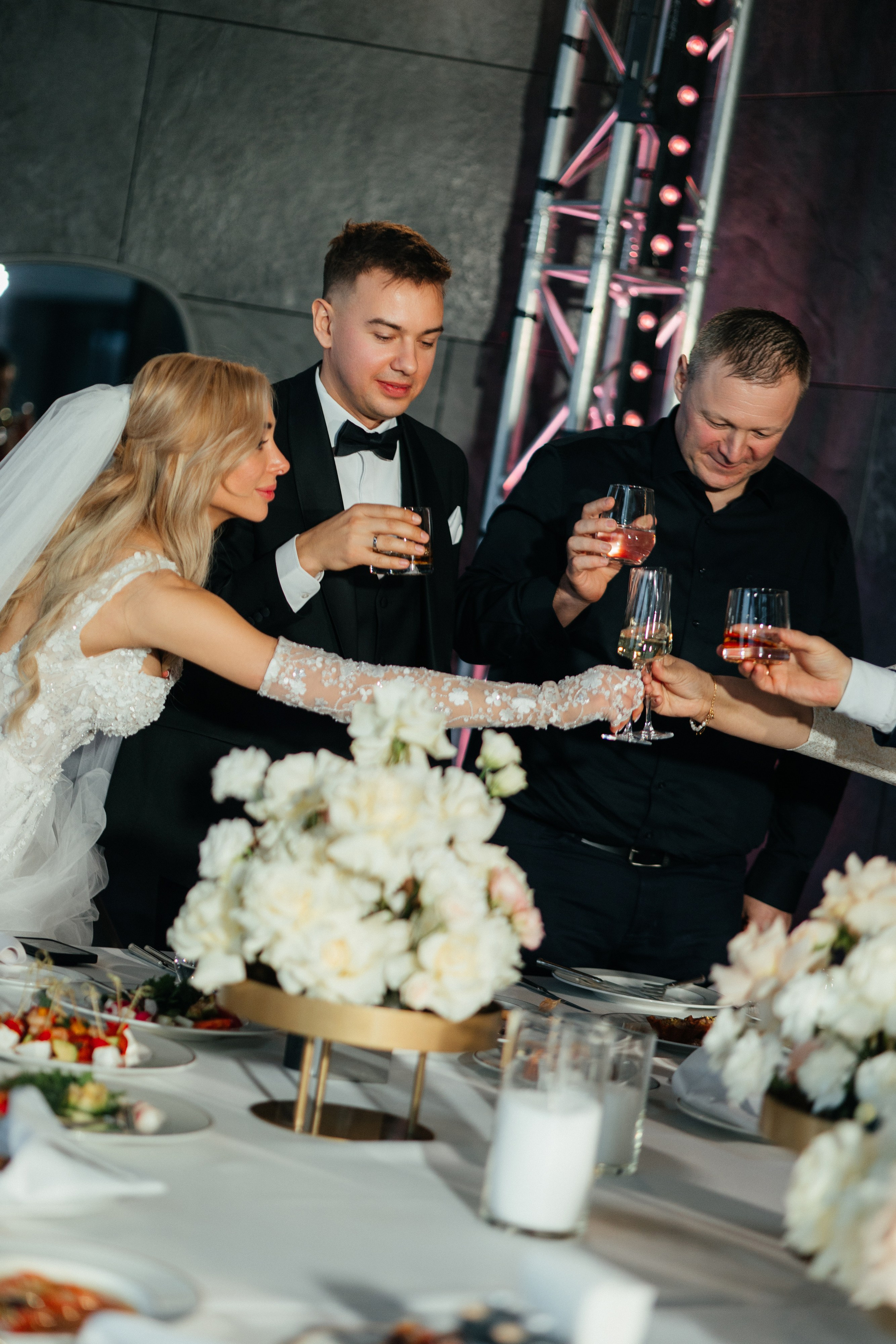 Юлия и Андрей | Свадебный день на 9 человек. Свадебный фотограф Минск РБ