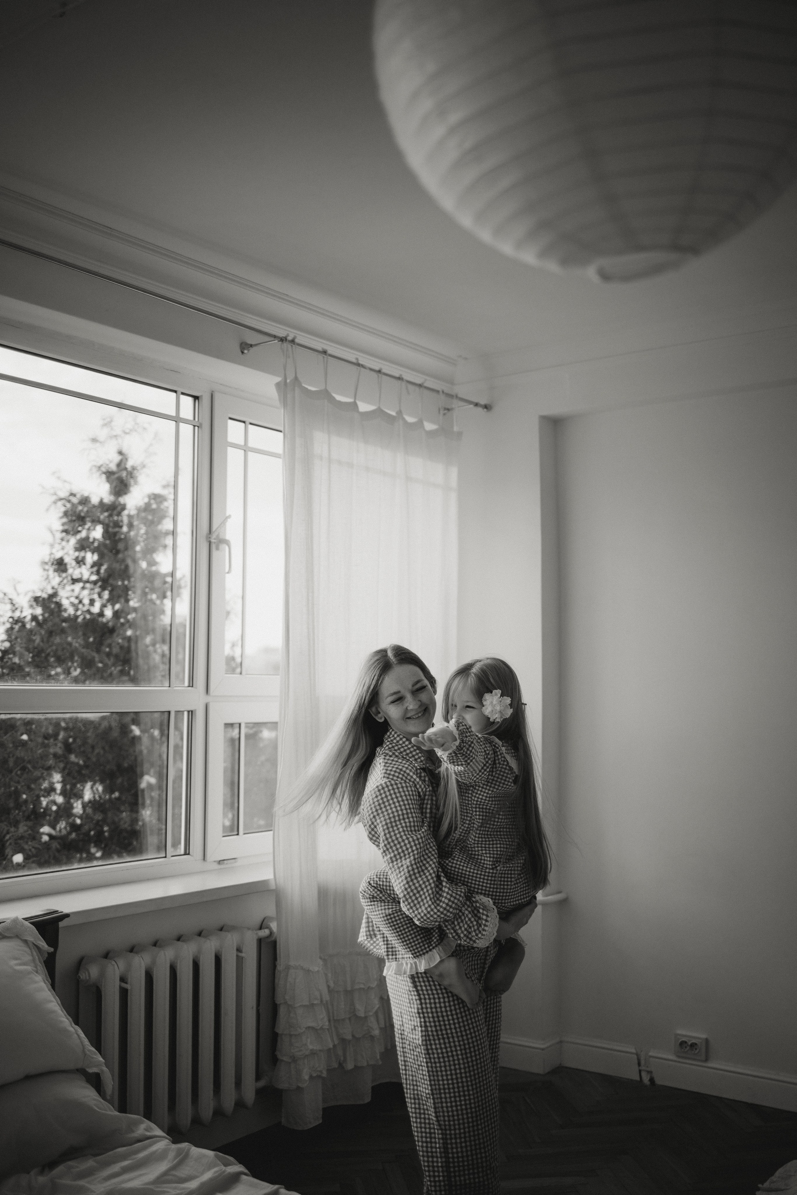 Та самая милая фотосессия мамы и доченьки в студии (февраль, 2026г), г. Обнинск (Калужская обл.). Надежда Стар семейный и церковный фотограф в Жукове и Калужской области