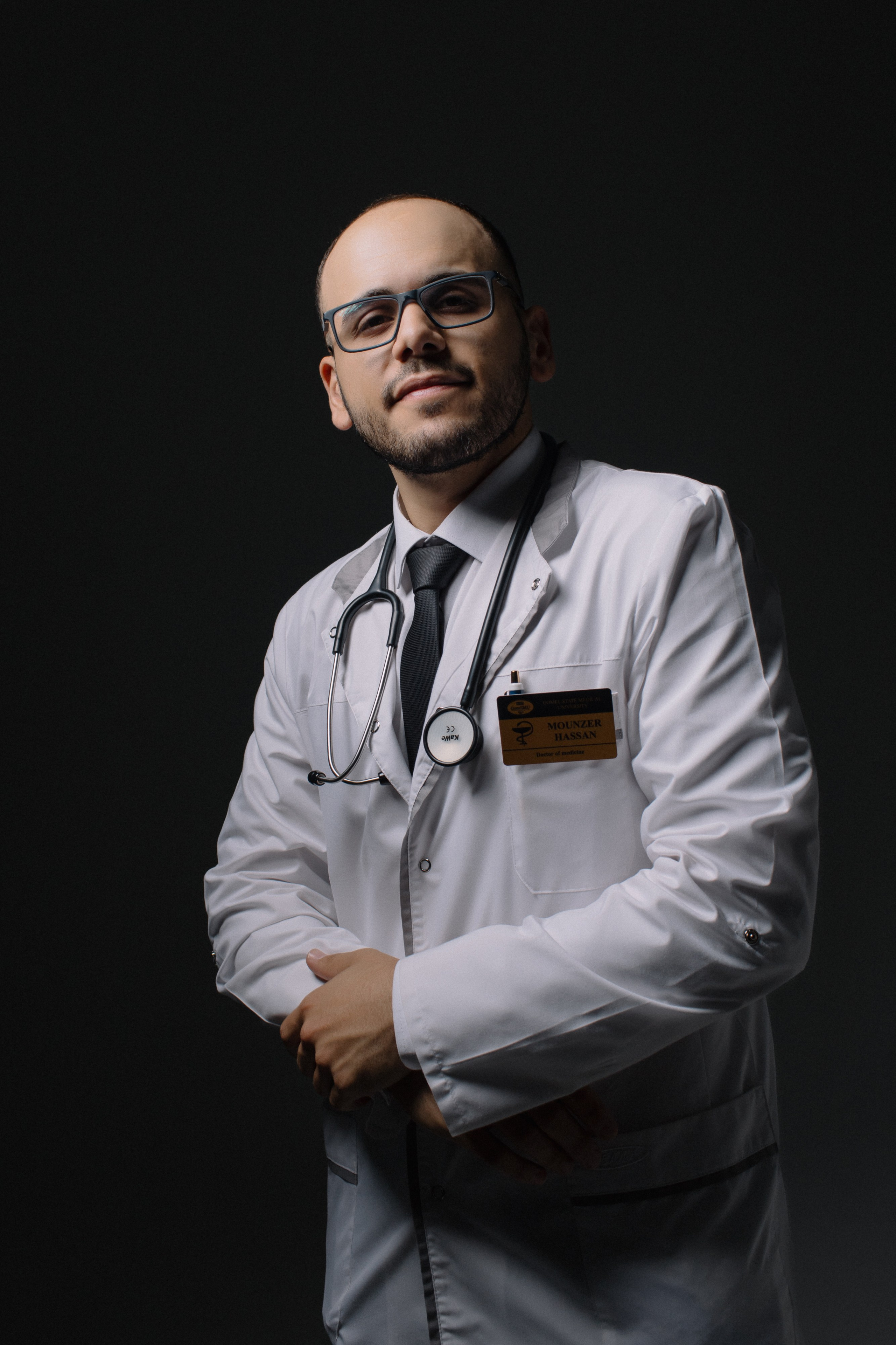 Съёмка для выпускников ГГМУ с элементами контента. Часть 2. Сергеев Алексей. Фотограф