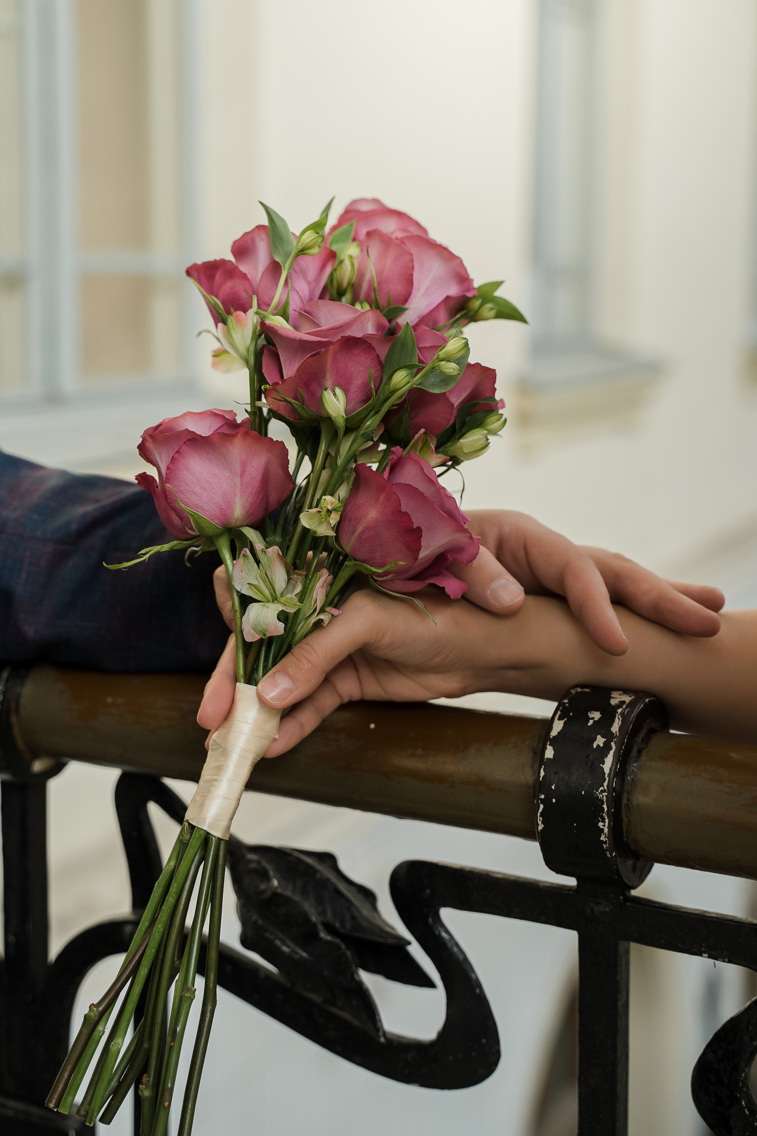 Свадебная фотосессия на Витебском вокзале. Свадебный и семейный фотограф в Пушкине и Санкт-Петербурге Мария Филиппова