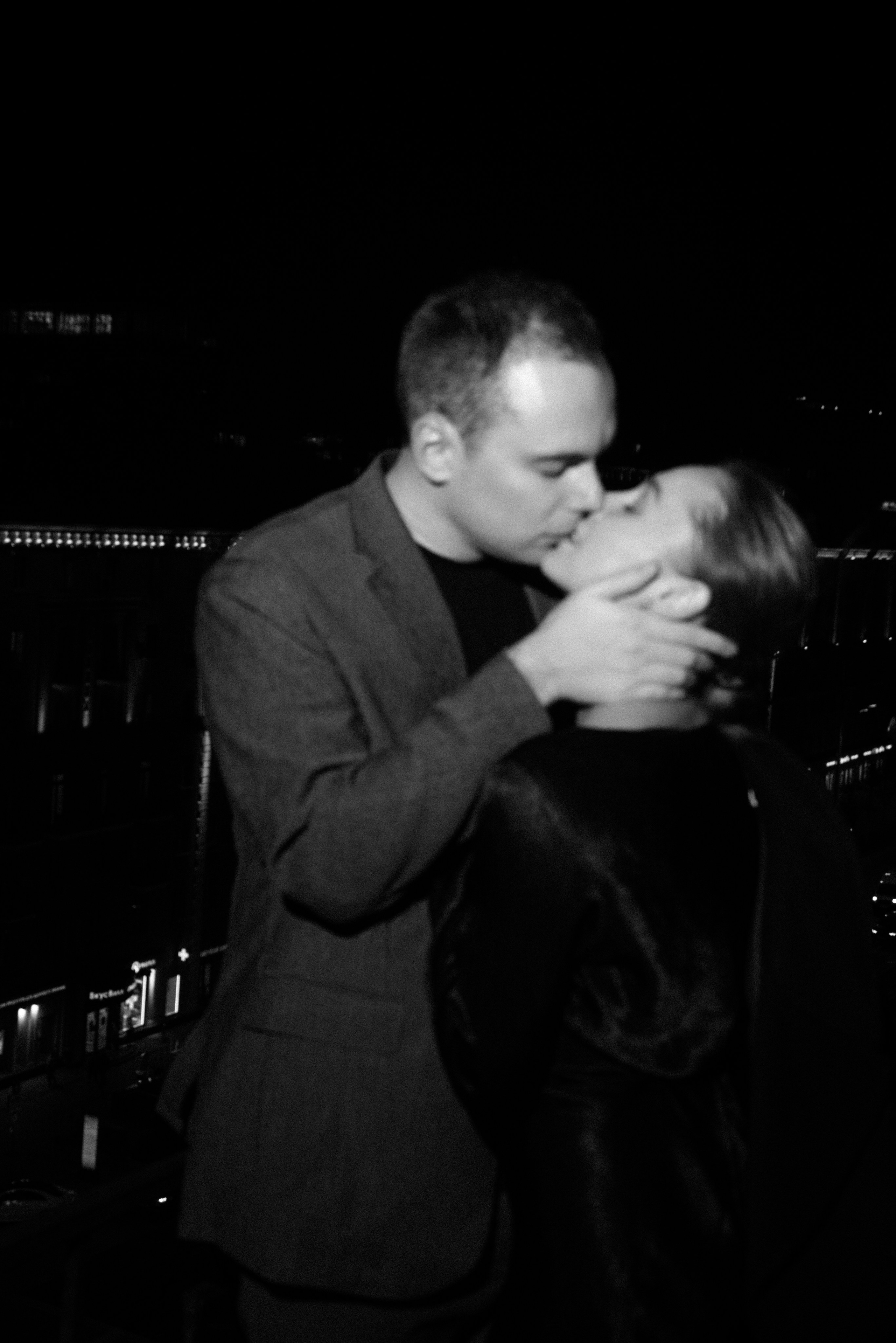 Обнимая. Свадебный, женский фотограф в Москве, Мытищах, Королёве Ксения Узилле