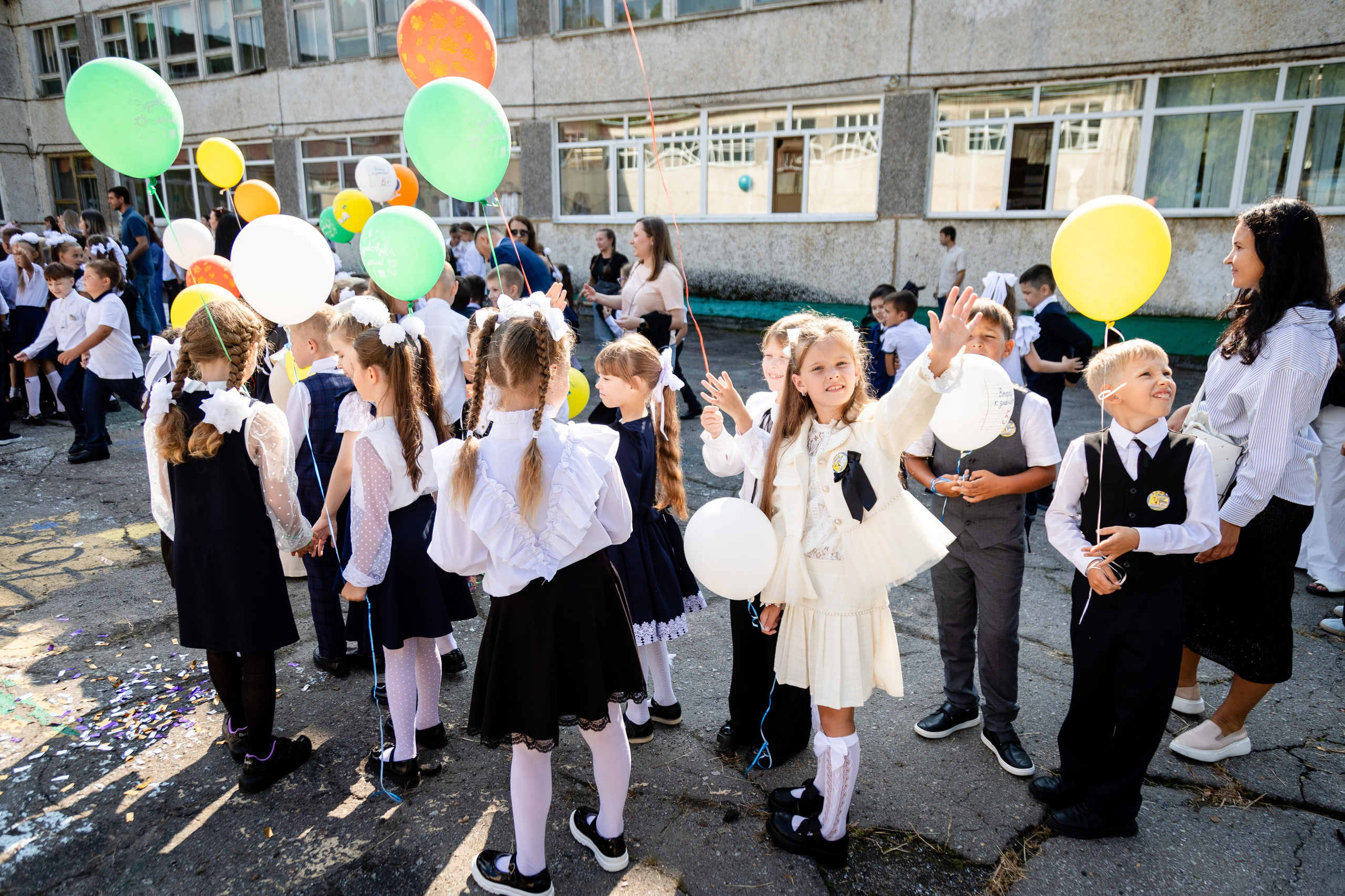 Гимназия № 50. Детский фотограф видеограф в Хабаровске Михаил Орлов
