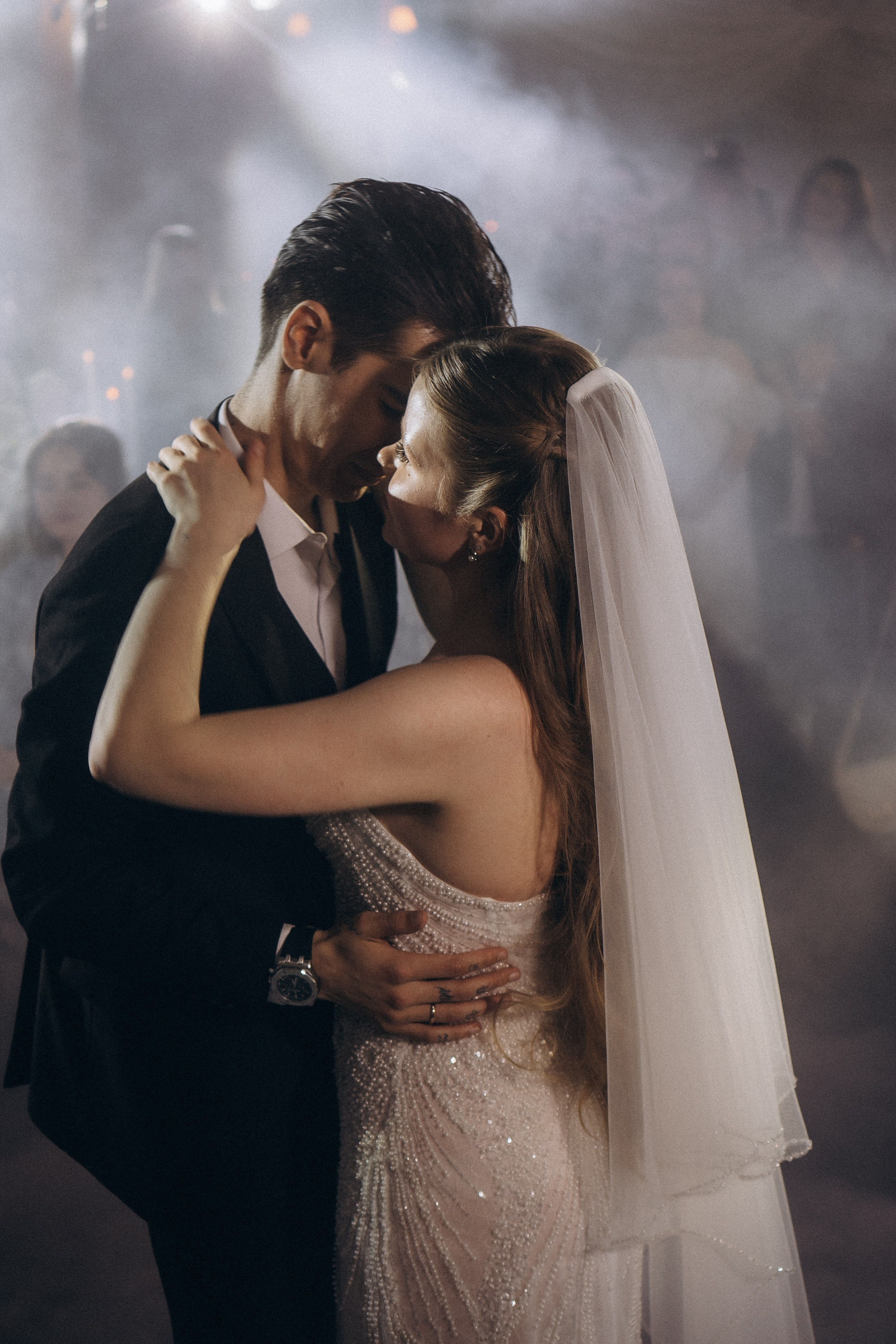 СВАДЕБНАЯ СЬЕМКА СБОРОВ В ОТЕЛЕ И ВЫЕЗД НА ЦЕРЕМОНИЮ (СНЯТО В СИБИРЕ В НИЖНЕВАРТОВСКЕ). Профессиональный фотограф, Санкт-Петербург — Виктория Богомолова