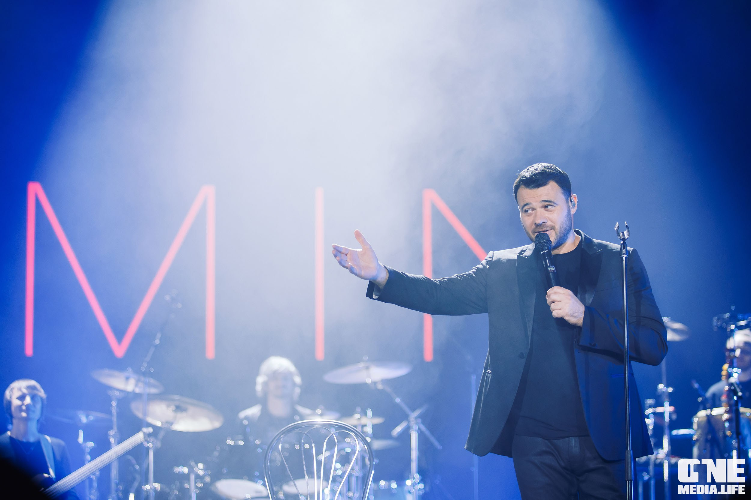 Фоторепортаж с концерта Эмина в Янтарь Холле. One Media Life: фоторепортажи, фотоотчеты с мероприятий и заведений