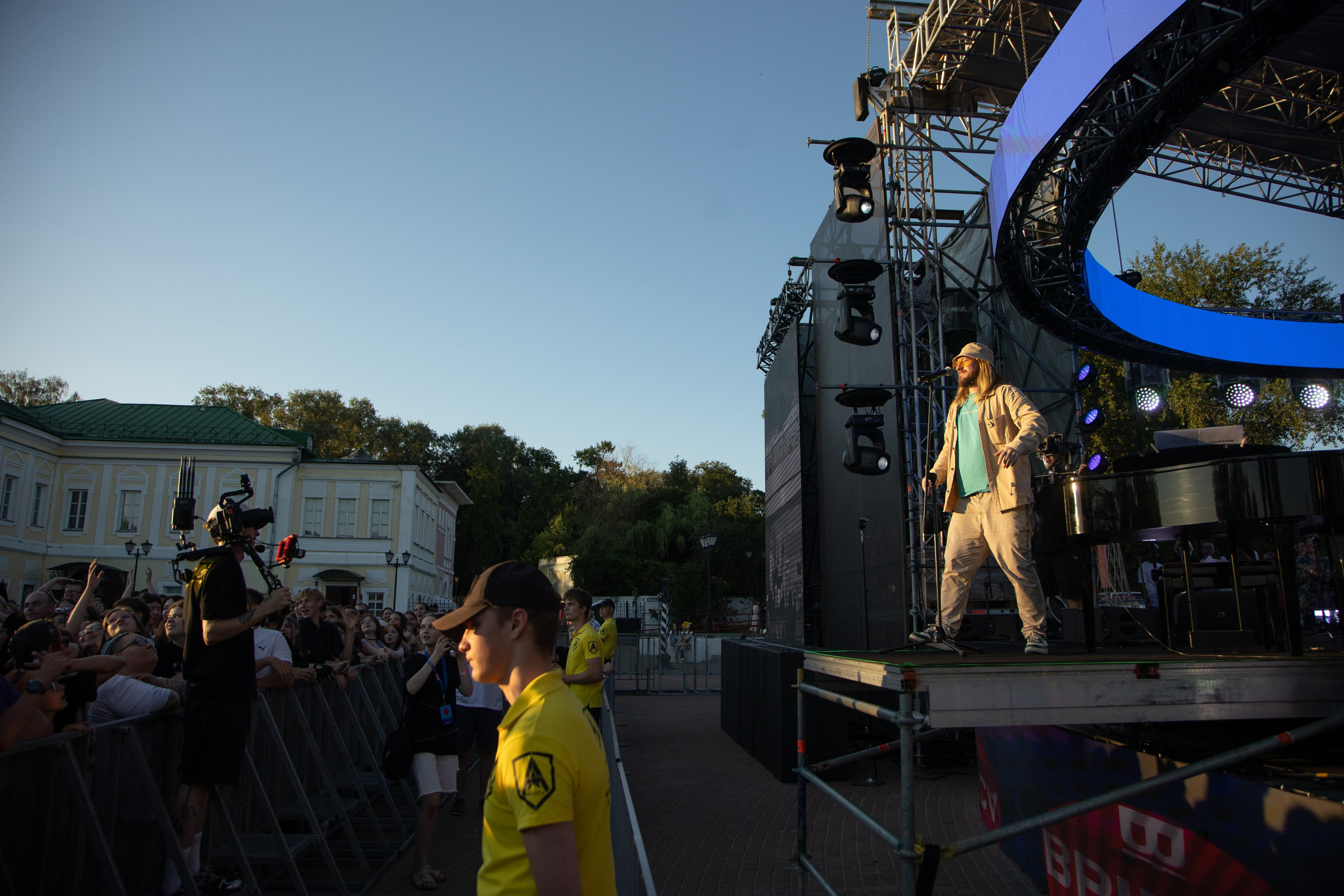 Трехдневный фотоотчет Выкса-фестиваль 2024. Фотограф городских и семейных событий Артем Карпухин