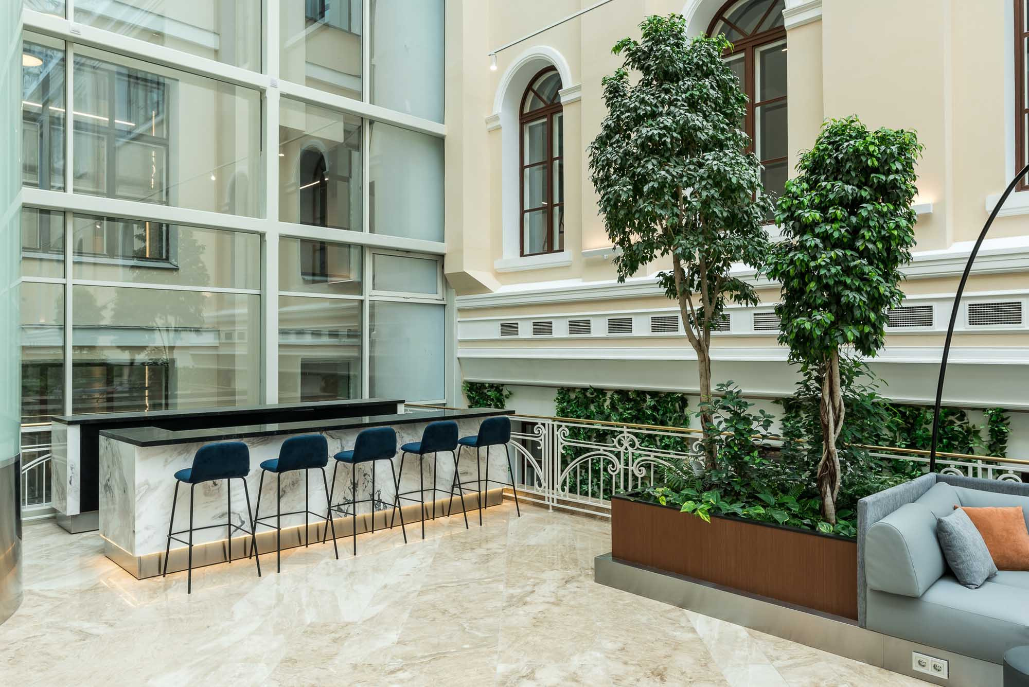 Озеленение бизнес-центра. Интерьерный фотограф в Москве Михаил Дереча