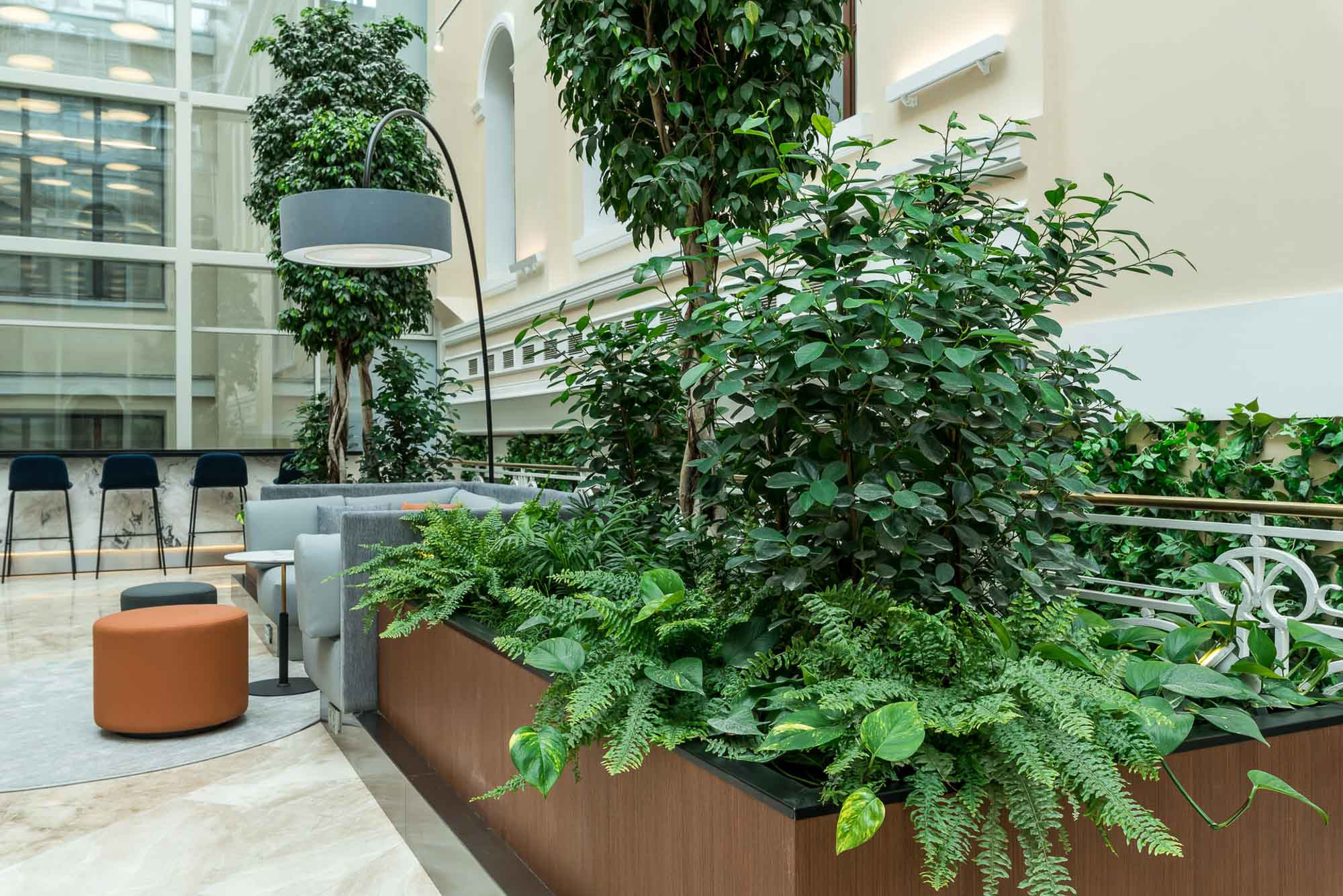 Озеленение бизнес-центра. Интерьерный фотограф в Москве Михаил Дереча