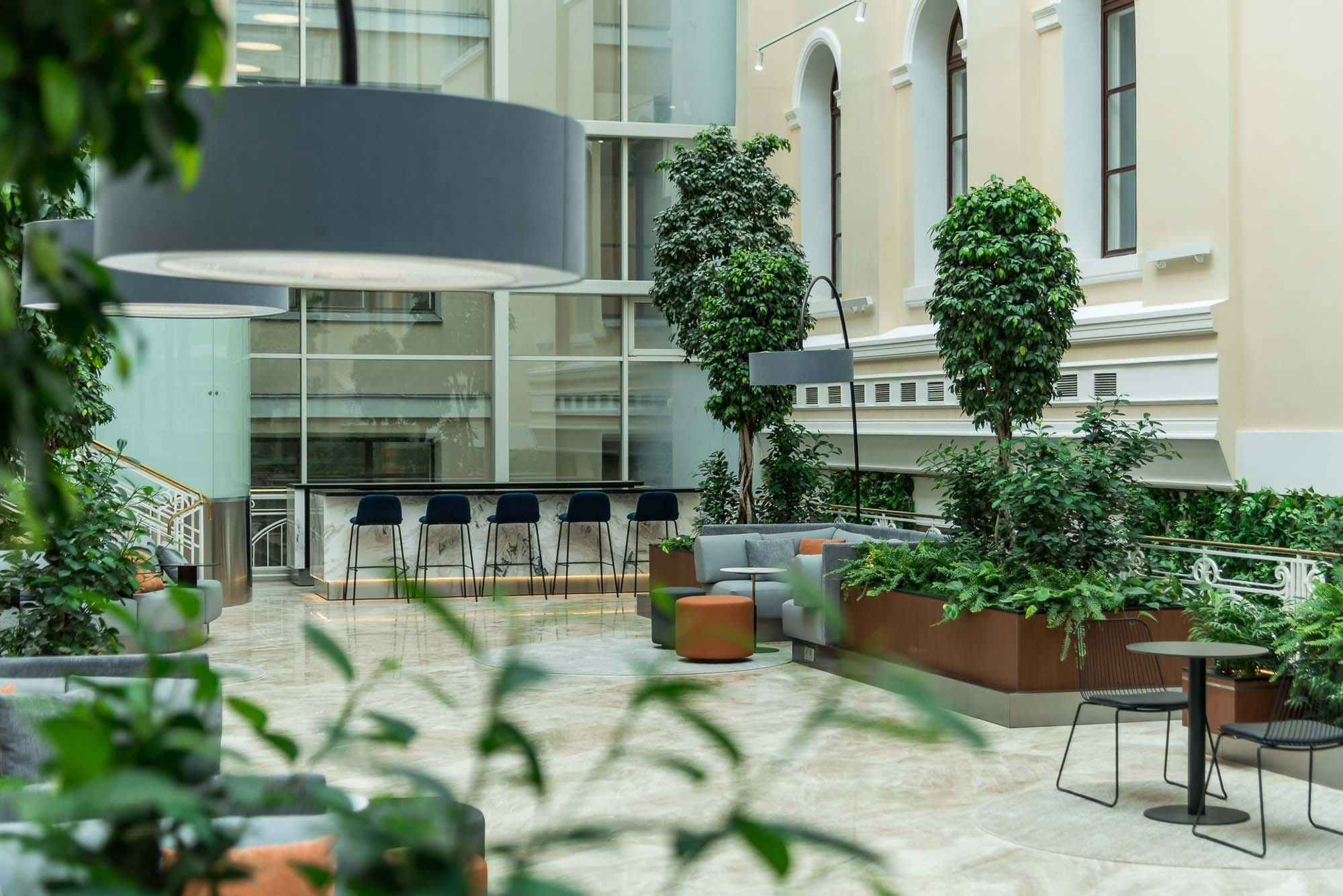 Озеленение бизнес-центра. Интерьерный фотограф в Москве Михаил Дереча