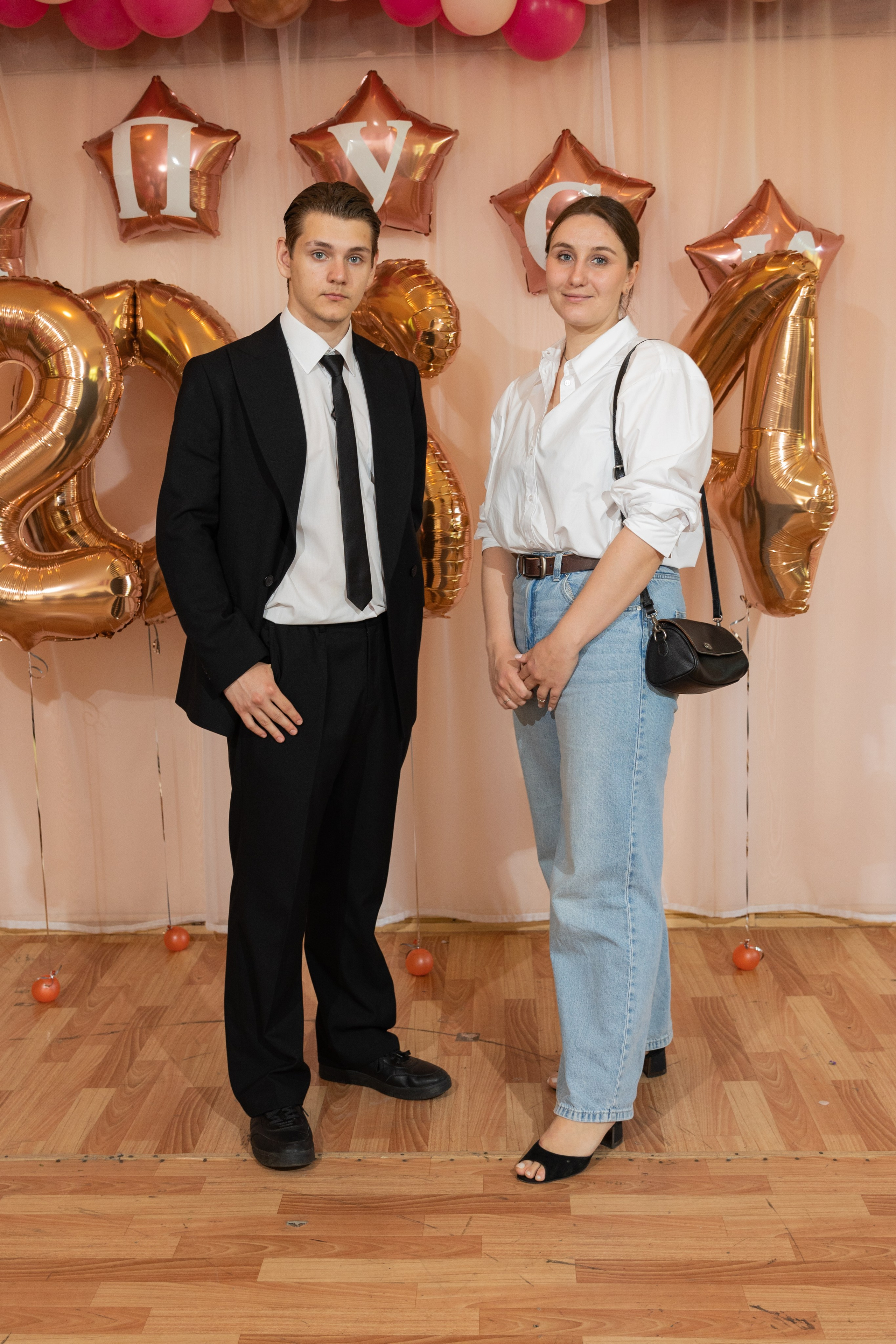 Последний звонок в школе № 66. Выпускные альбомы во Владивостоке