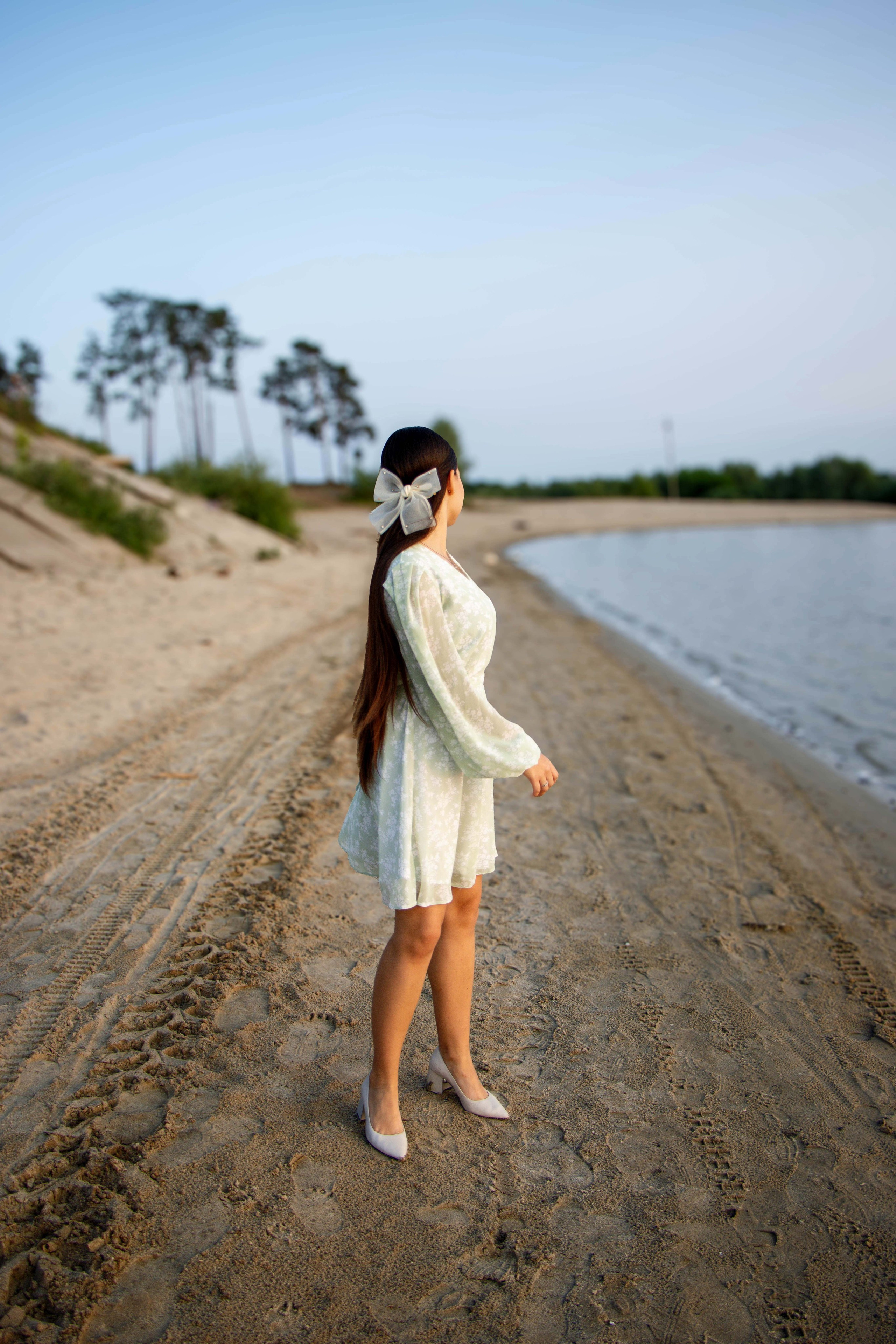 Эмилия у озера. Фотограф Татьяна Матрос