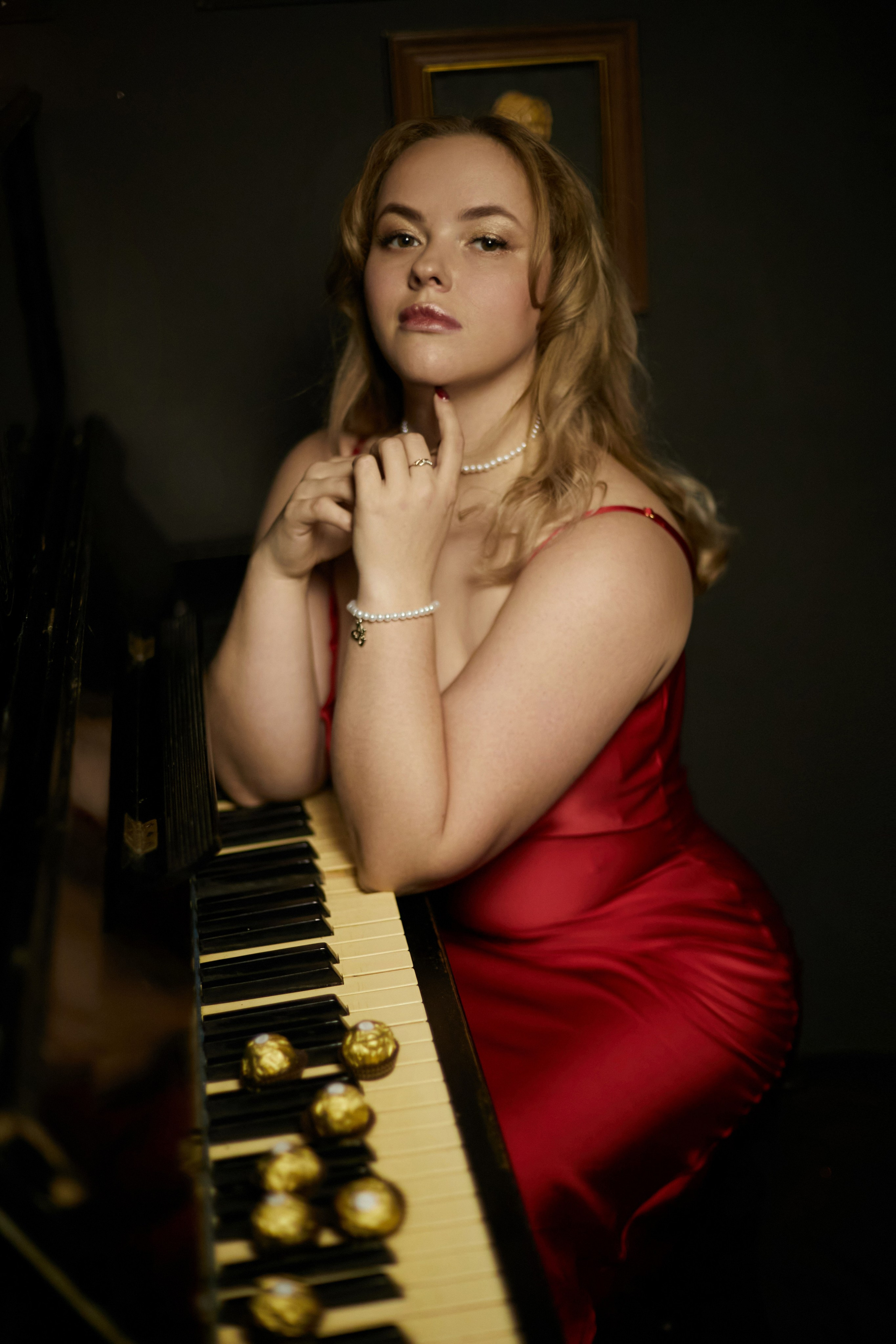 «Красное платье, темный шоколад». Свадебный и креативный фотограф в ЮФО и МСК