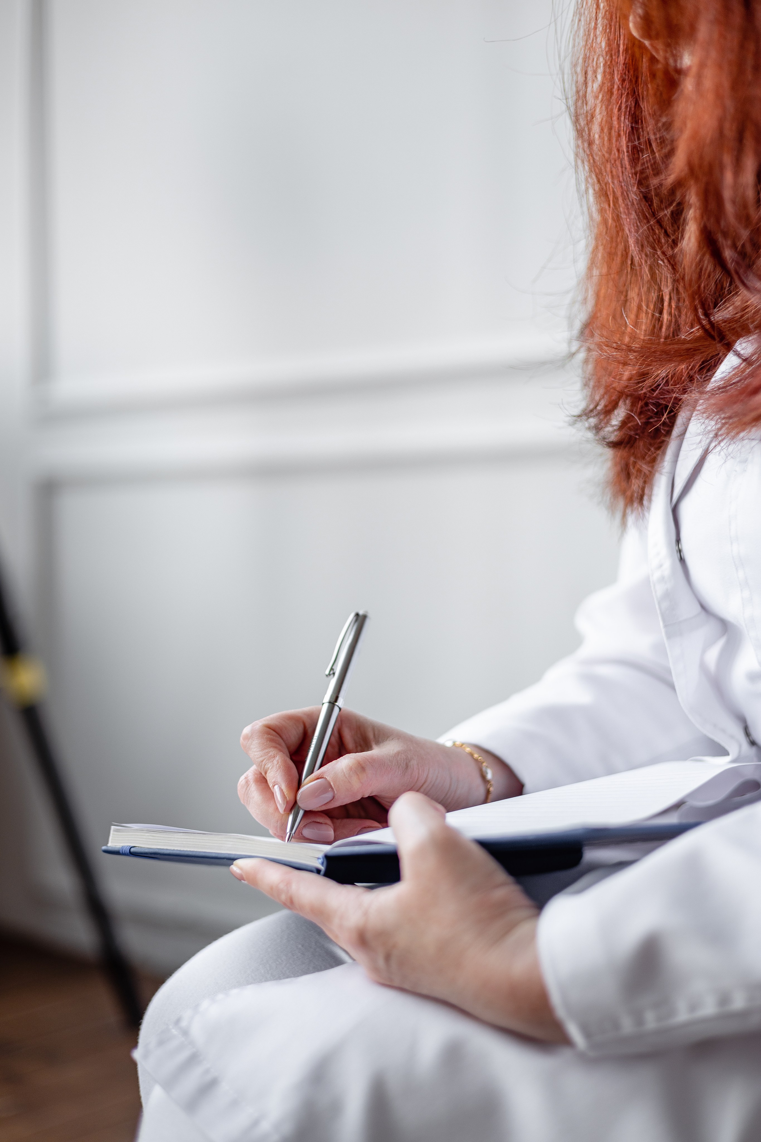 Гирудотерапевт. Фотограф Елена Медок Калининград