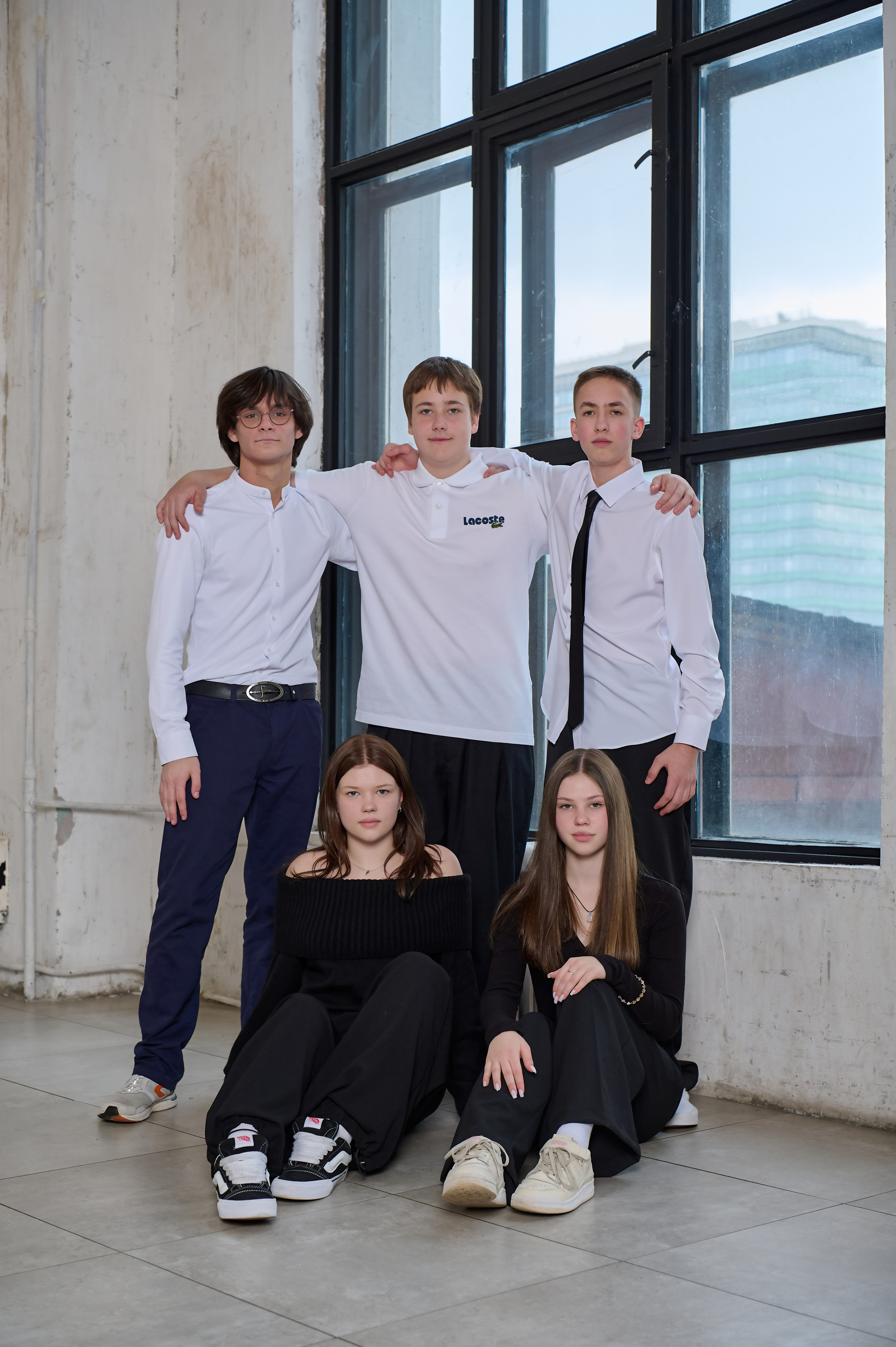 Пример фото выпускников в студии. Детский и семейный фотограф г. Москва Оксана Катаджи