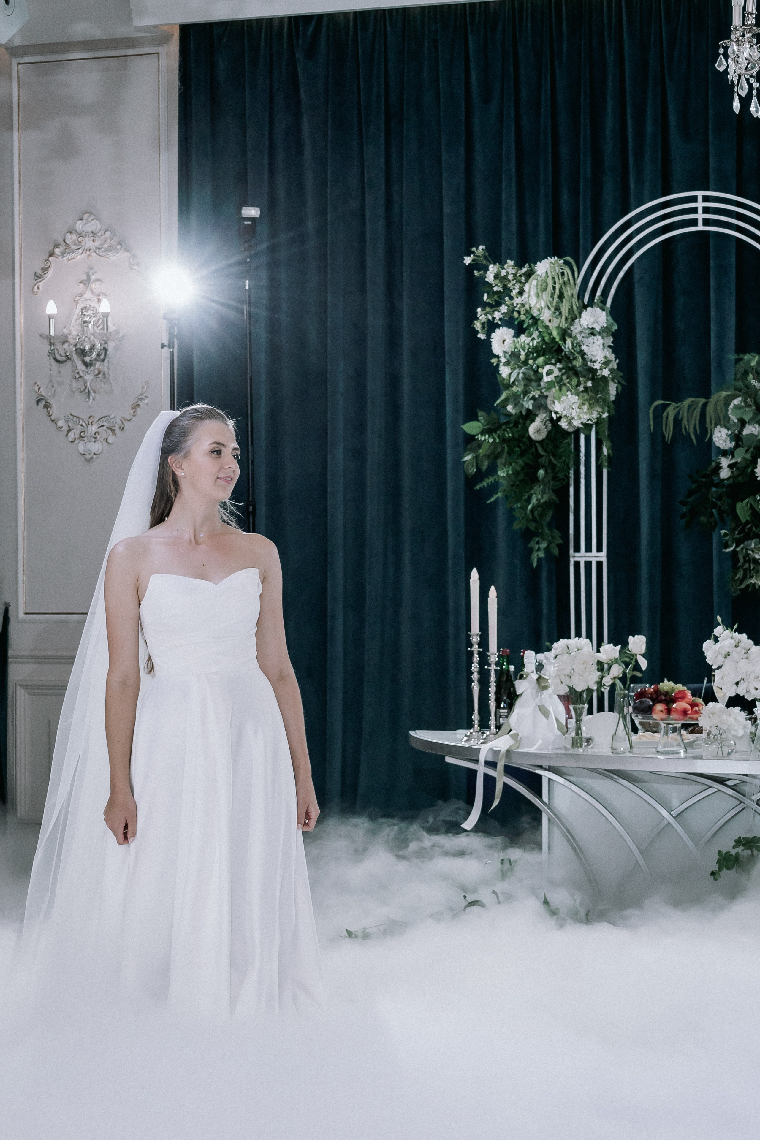 Свадебная прогулка. Эвелина и Дмитрий. Свадебная фотография. Арина Рубах