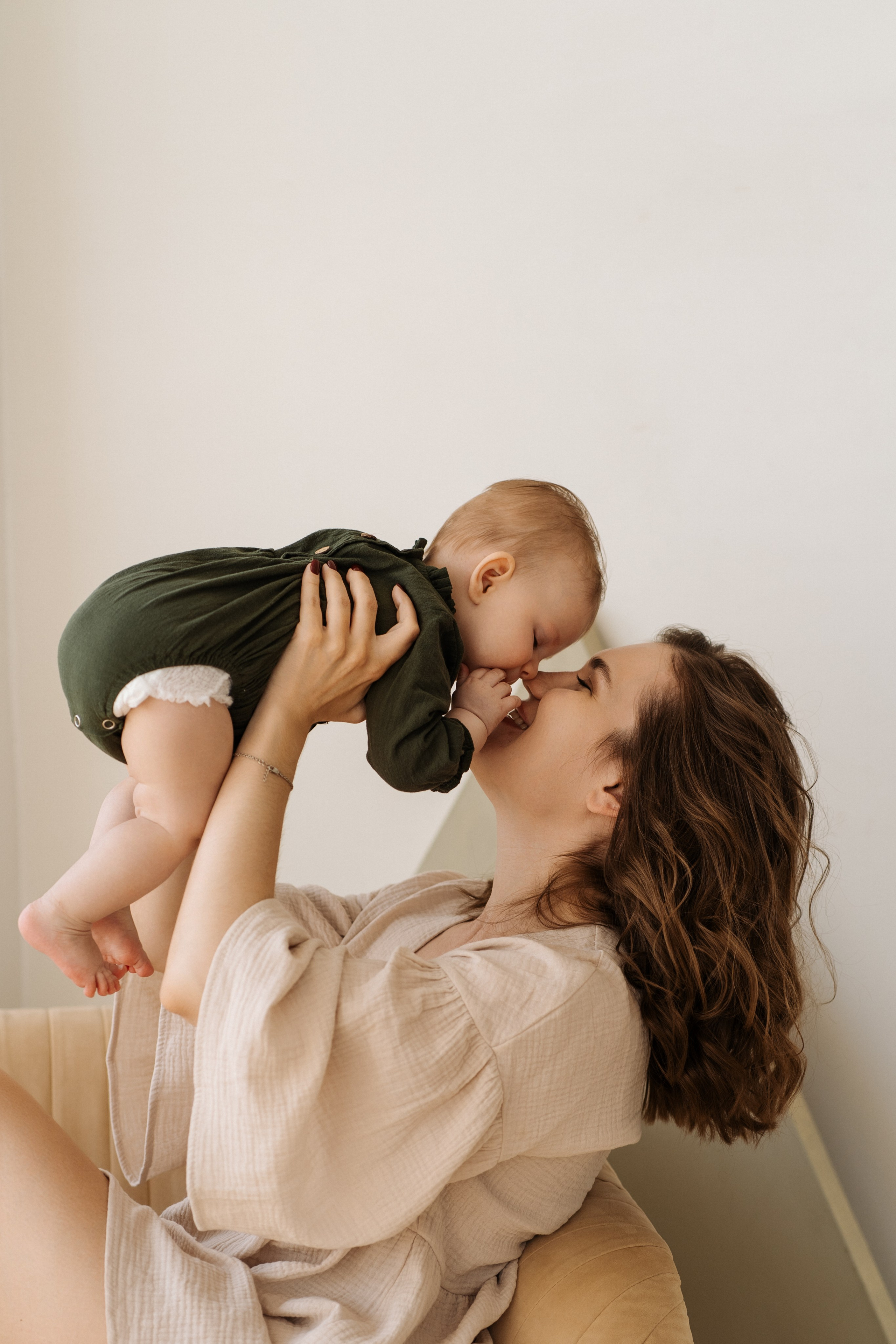 Семейная фотосессия в студии в Москве, семейный фотограф Анна Полушина. Свадебный фотограф в Москве Анна Полушина