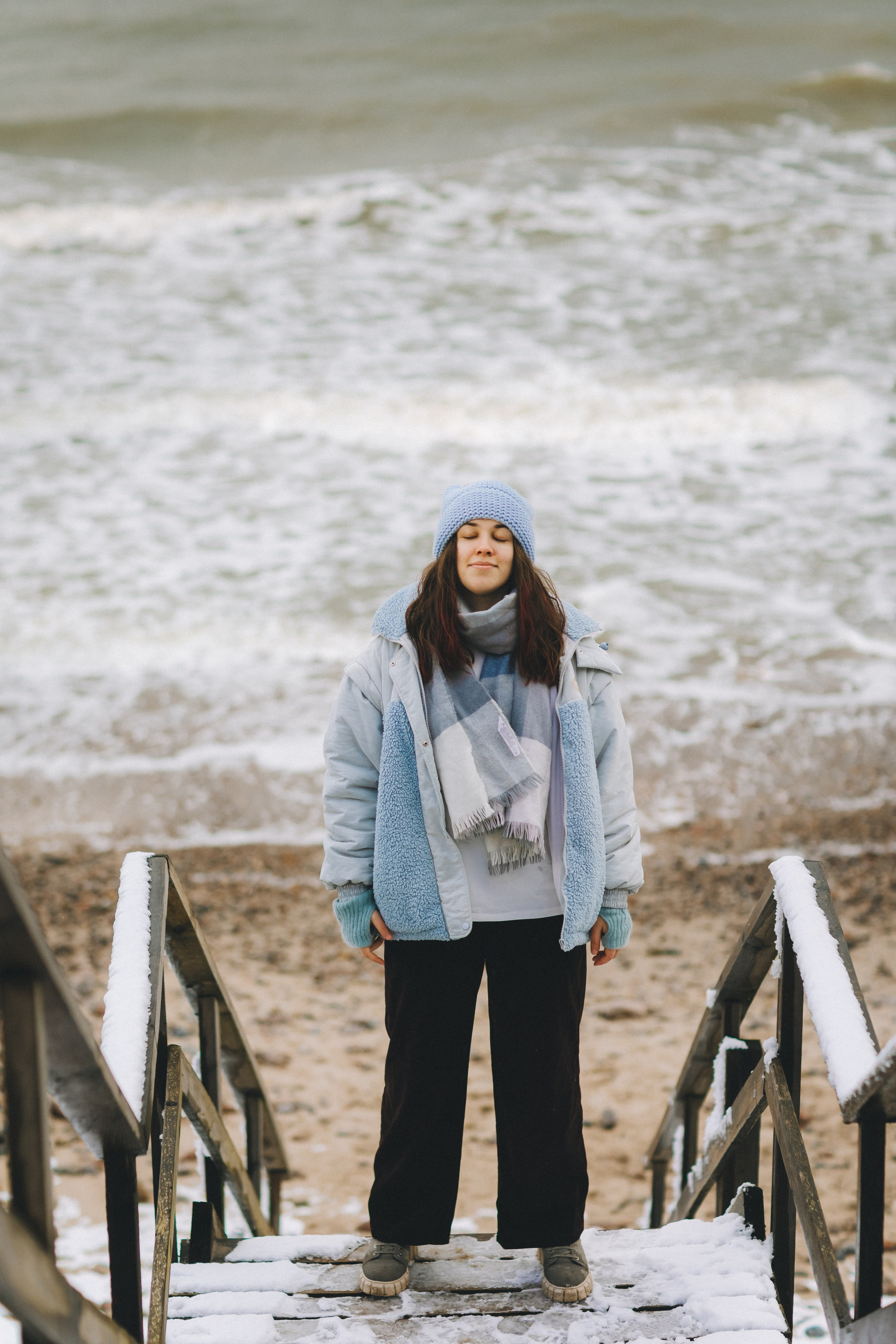 Маша и зима на Балтике. Фотограф Зеленоградск Красильникова Елена