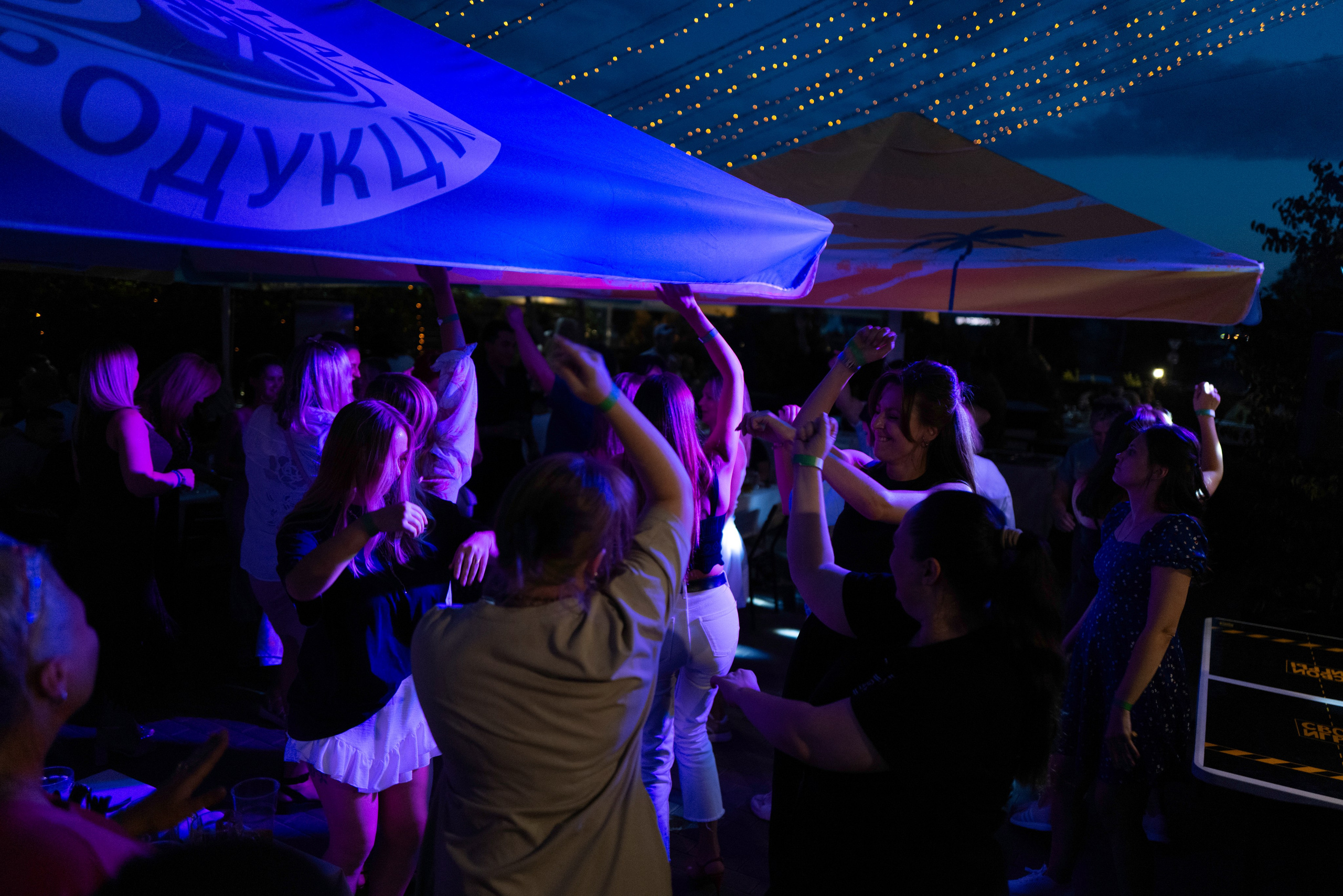 BBQ Безлимит (Bahnhof). Maxon Magnusson