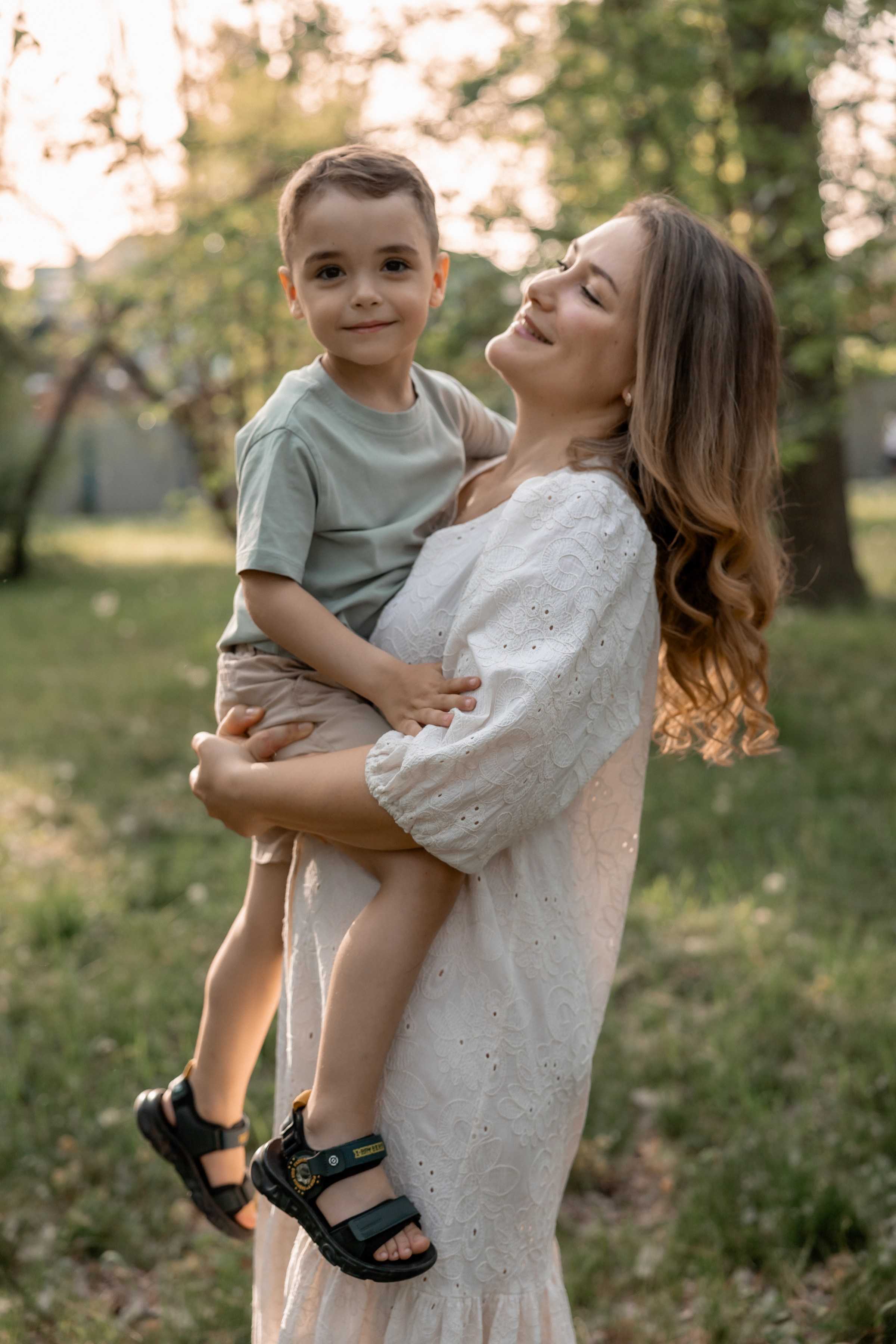 Мама и сын — прогулка в парке. Семейный и детский фотограф в Краснодаре Ксения Новикова