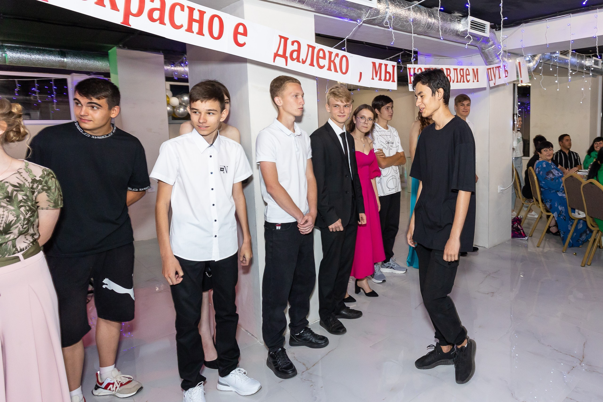 Вручение аттестата и выпускной вечер. Выпускные альбомы Майкоп, Краснодар Елена Золотарева