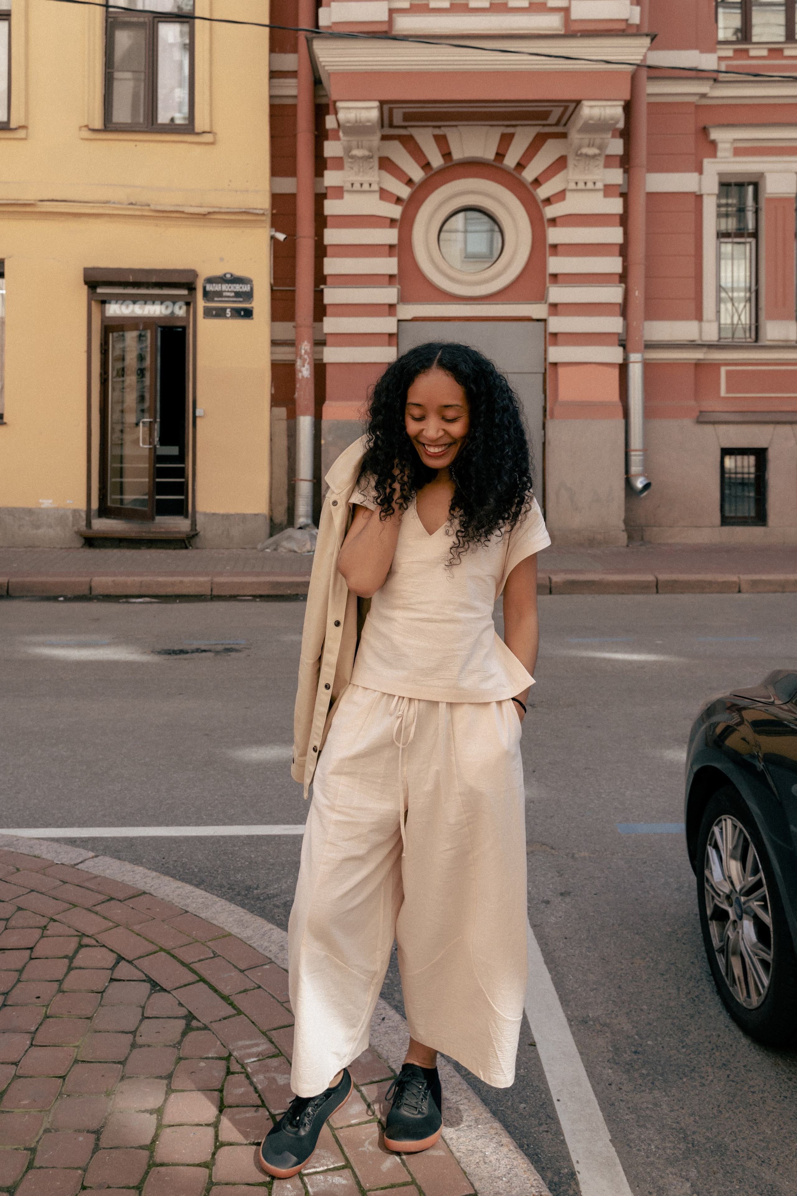 Лида, Даня и Эвелина 🤍 Всех нужнее и дороже, всех доверчивей и строже в этом мире доброта. Лайфстайл фотограф в Санкт-Петербурге — Наташа Шмидт