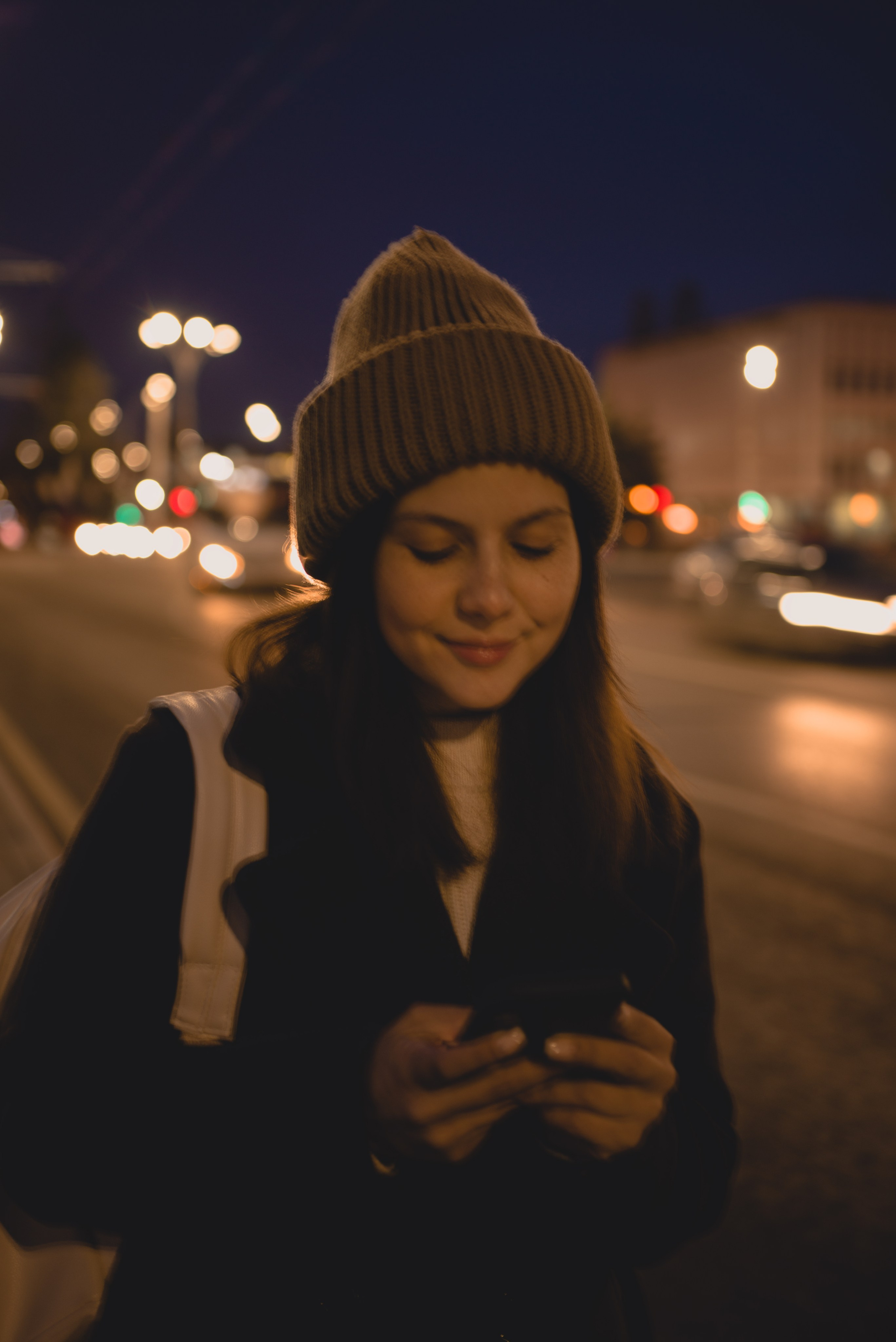 Софи. Огни вечернего города. Фотограф Людмила Белова